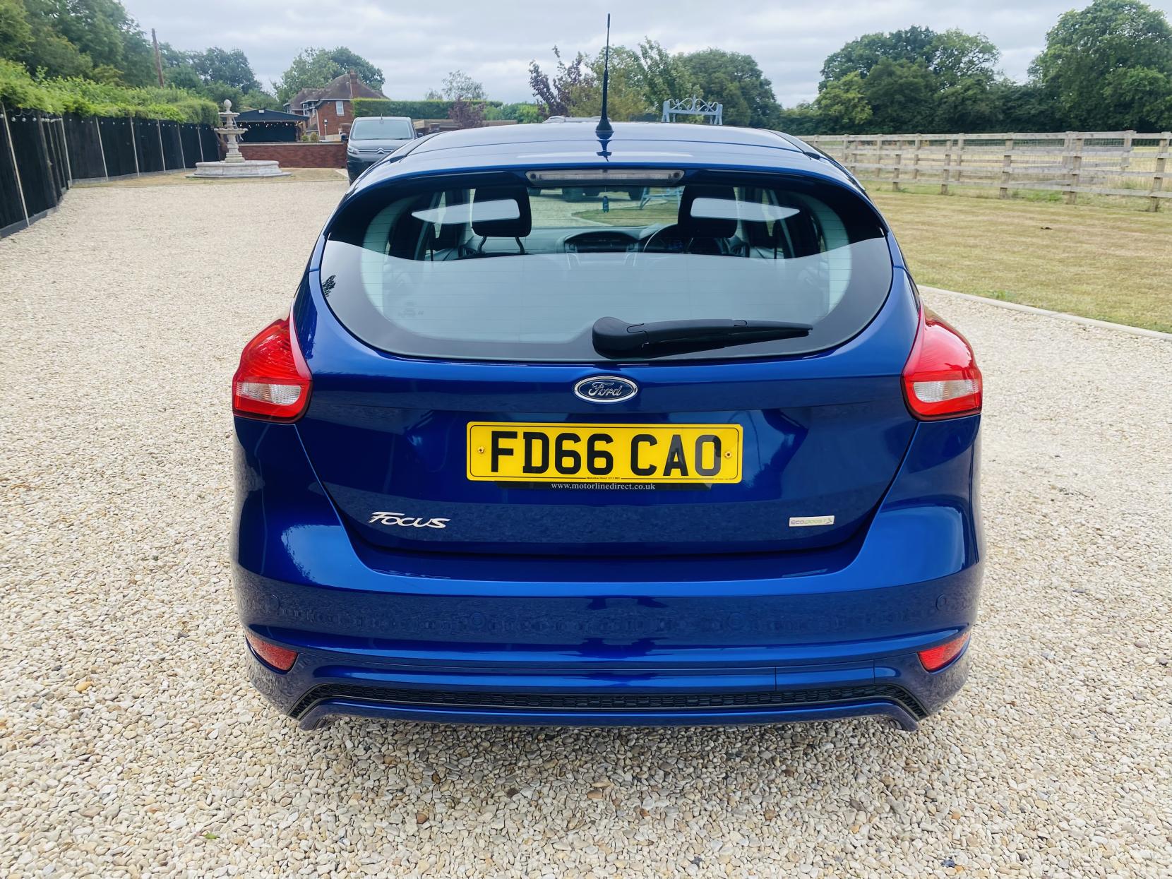 Ford Focus 1.0T EcoBoost Zetec S Hatchback 5dr Petrol Manual Euro 6 (s/s) (125 ps)