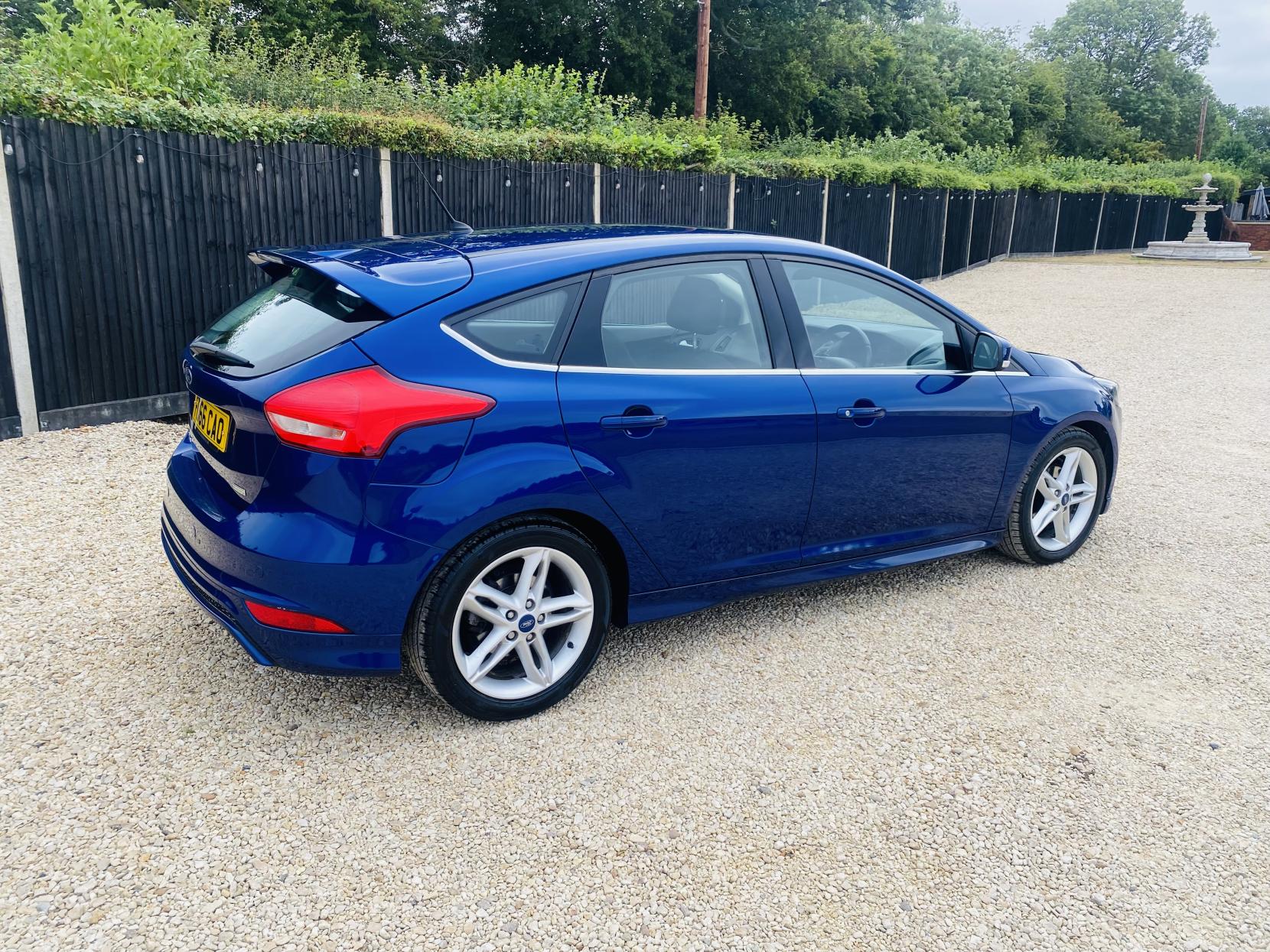 Ford Focus 1.0T EcoBoost Zetec S Hatchback 5dr Petrol Manual Euro 6 (s/s) (125 ps)