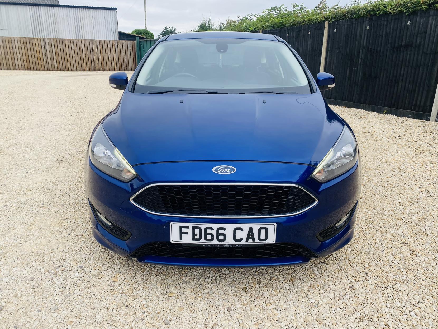 Ford Focus 1.0T EcoBoost Zetec S Hatchback 5dr Petrol Manual Euro 6 (s/s) (125 ps)