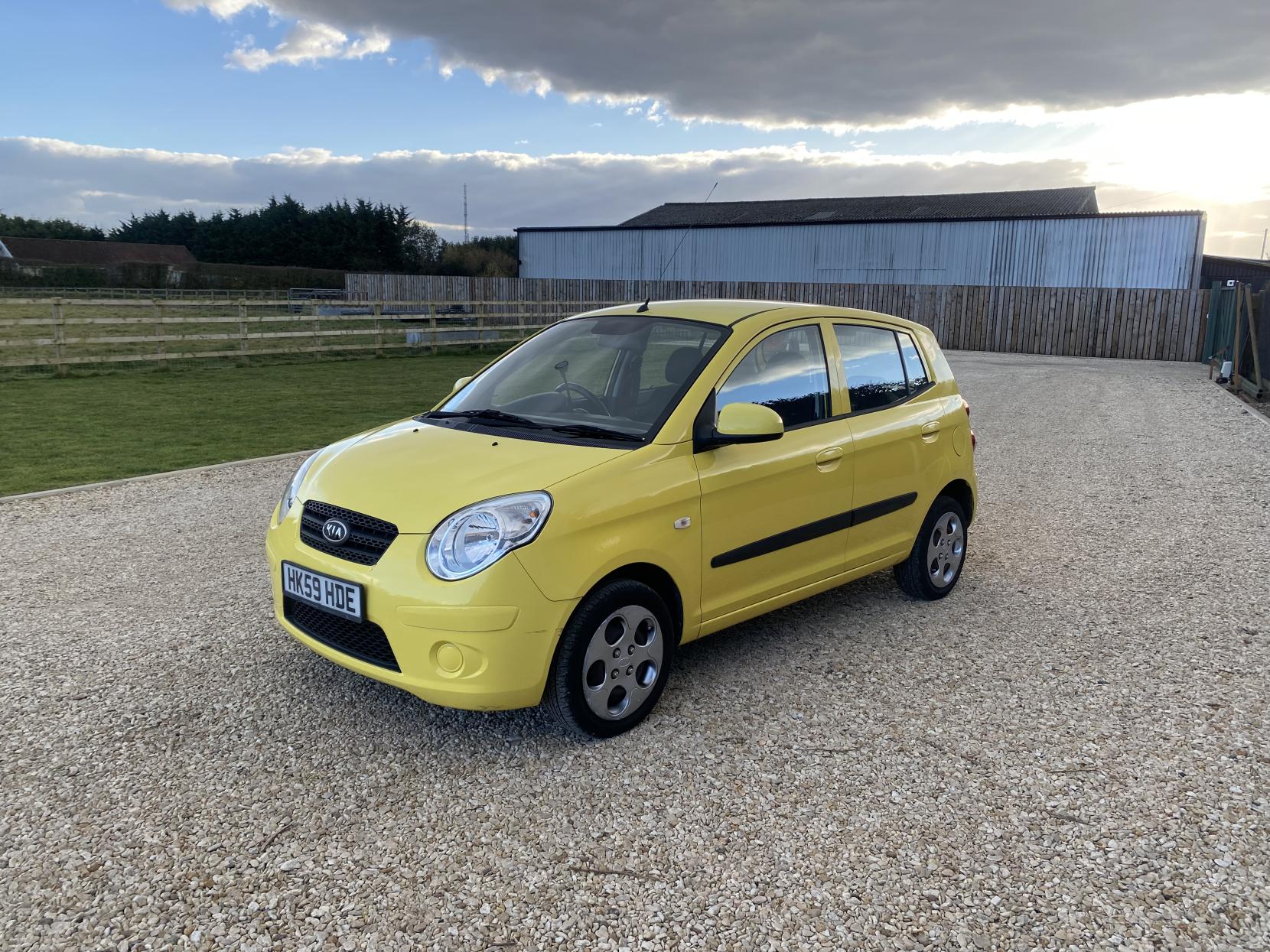 Kia Picanto 1.1 Strike Hatchback 5dr Petrol Manual (114 g/km, 64 bhp)