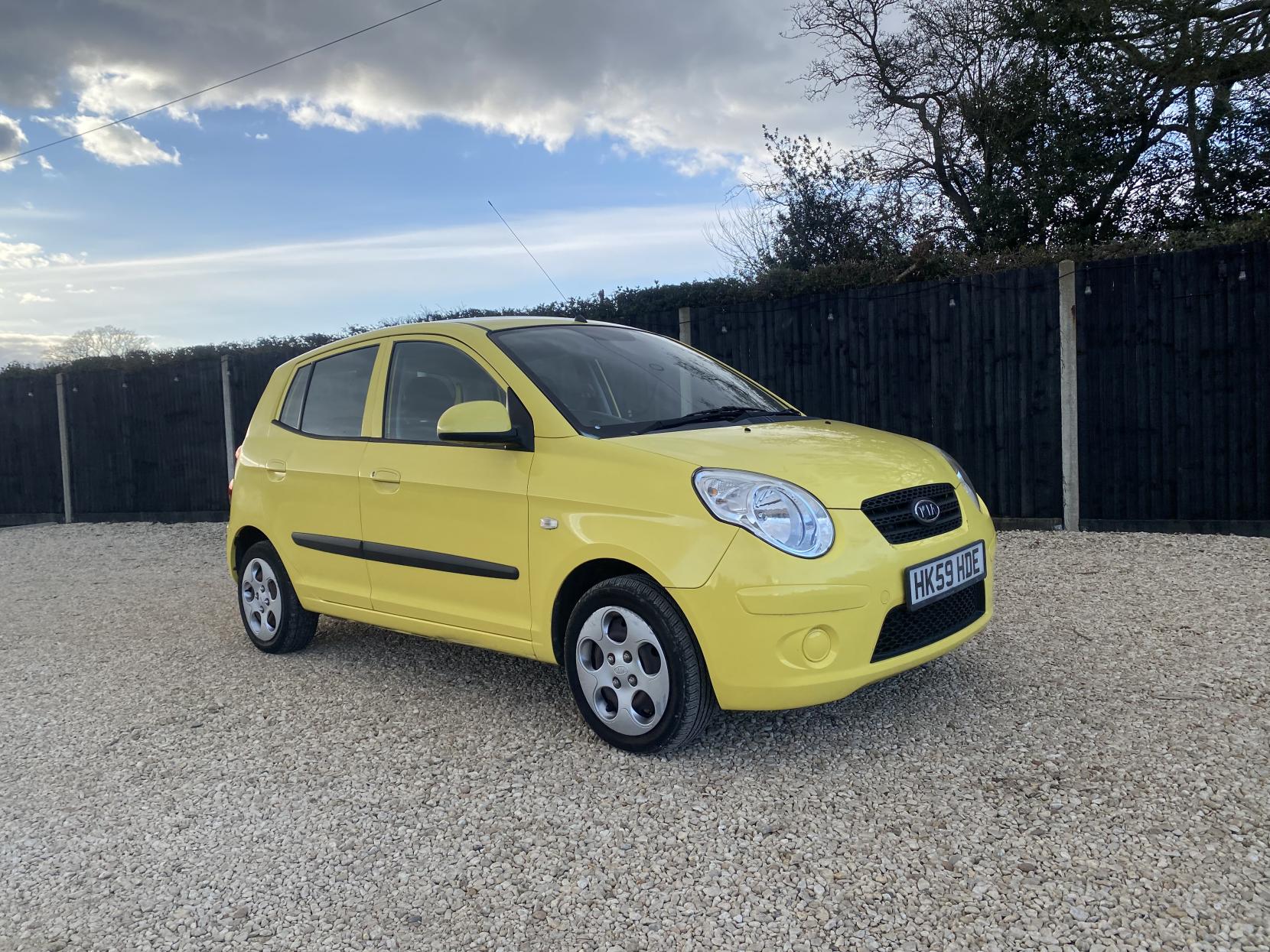 Kia Picanto 1.1 Strike Hatchback 5dr Petrol Manual (114 g/km, 64 bhp)