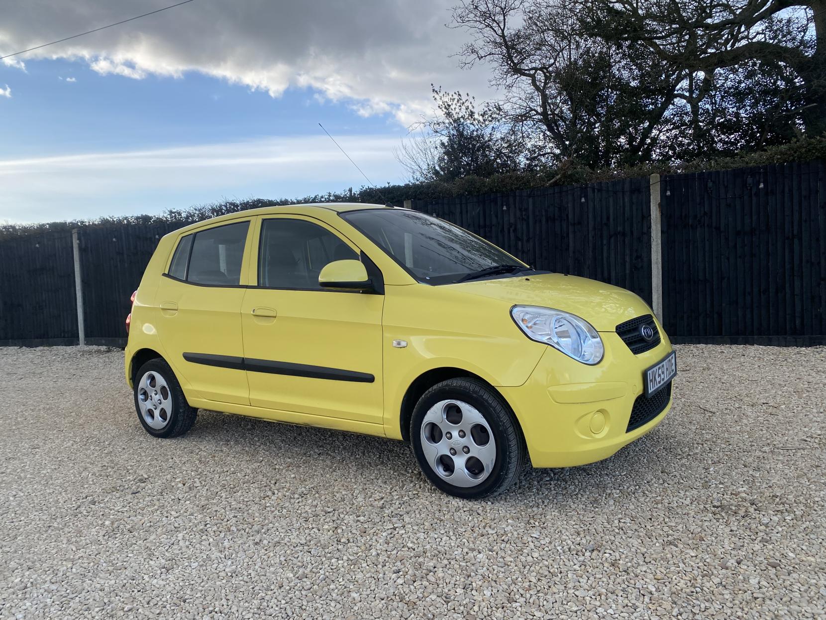 Kia Picanto 1.1 Strike Hatchback 5dr Petrol Manual (114 g/km, 64 bhp)