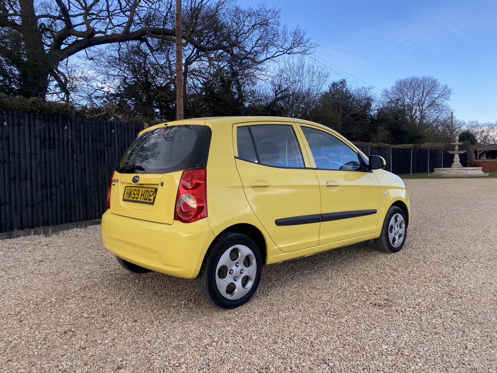 Kia Picanto 1.1 Strike Hatchback 5dr Petrol Manual (114 g/km, 64 bhp)