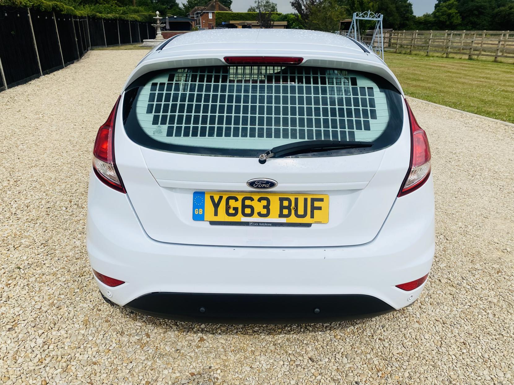Ford Fiesta Van 1.6 TDCi ECOnetic II Panel Van 3dr Diesel Manual (87 g/km, 94 bhp)