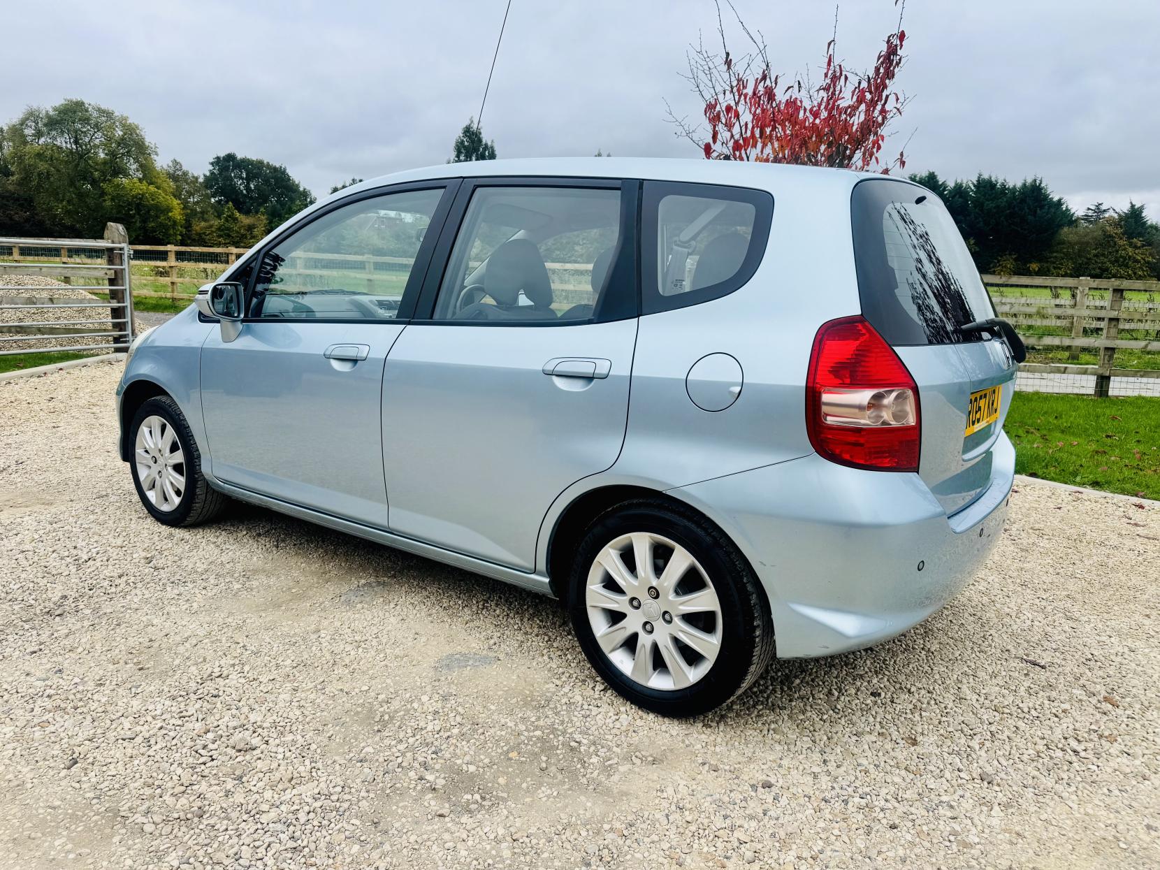Honda Jazz 1.4 i-DSI SE Hatchback 5dr Petrol CVT-7 (139 g/km, 82 bhp)