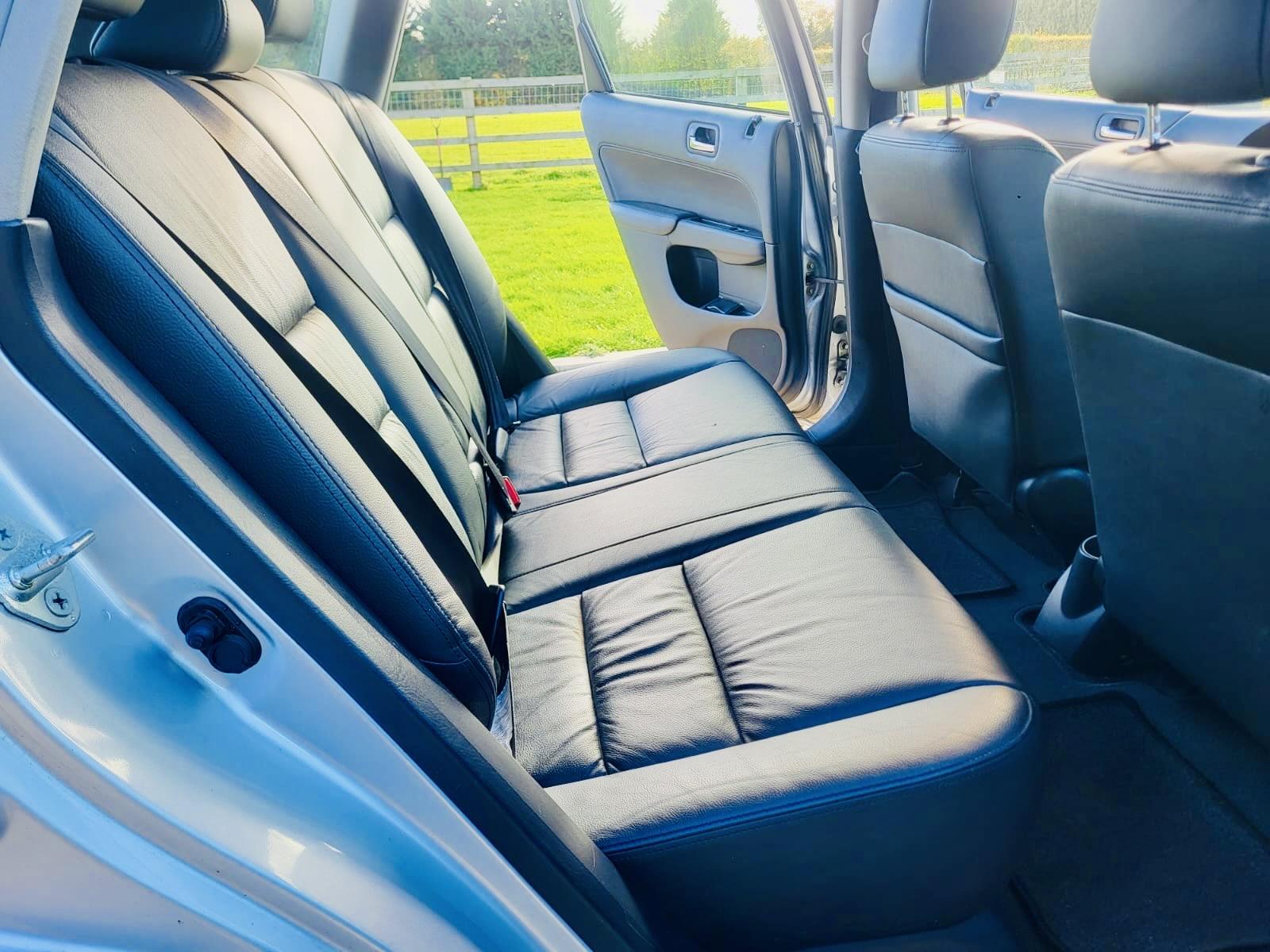 Honda Civic 1.6 i-VTEC Executive Hatchback 5dr Petrol Automatic (172 g/km, 108 bhp)