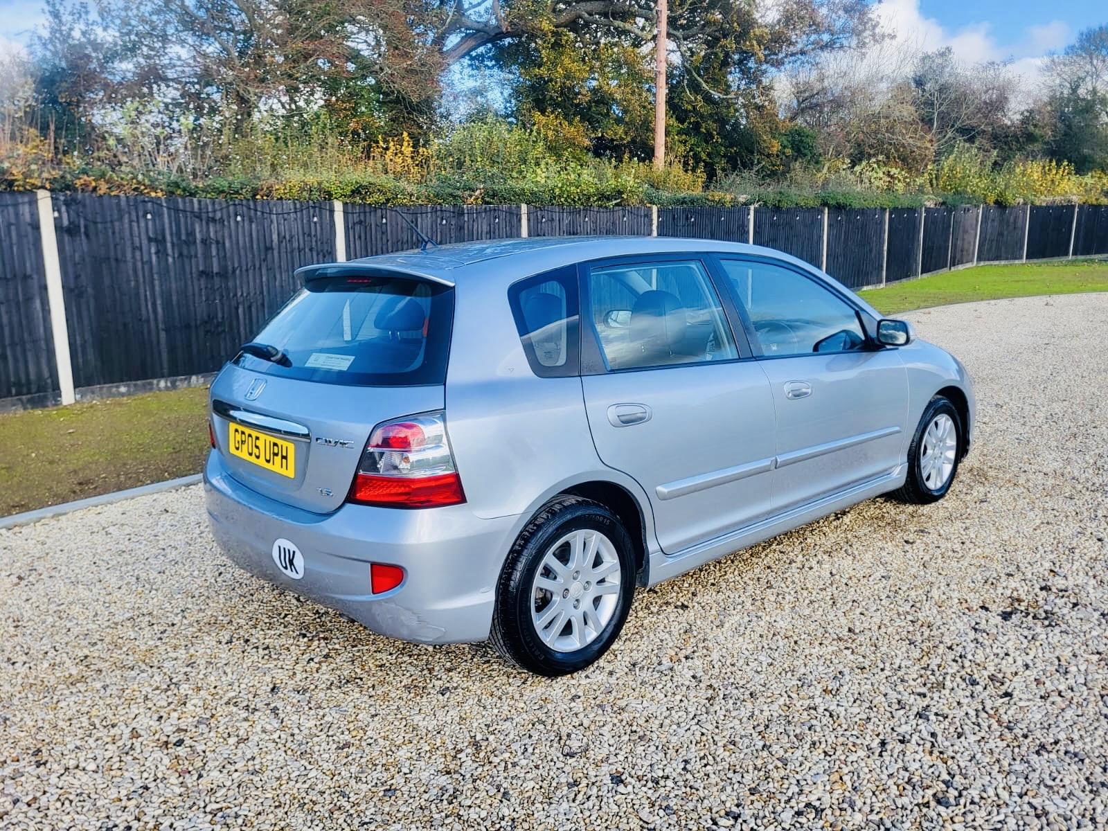 Honda Civic 1.6 i-VTEC Executive Hatchback 5dr Petrol Automatic (172 g/km, 108 bhp)