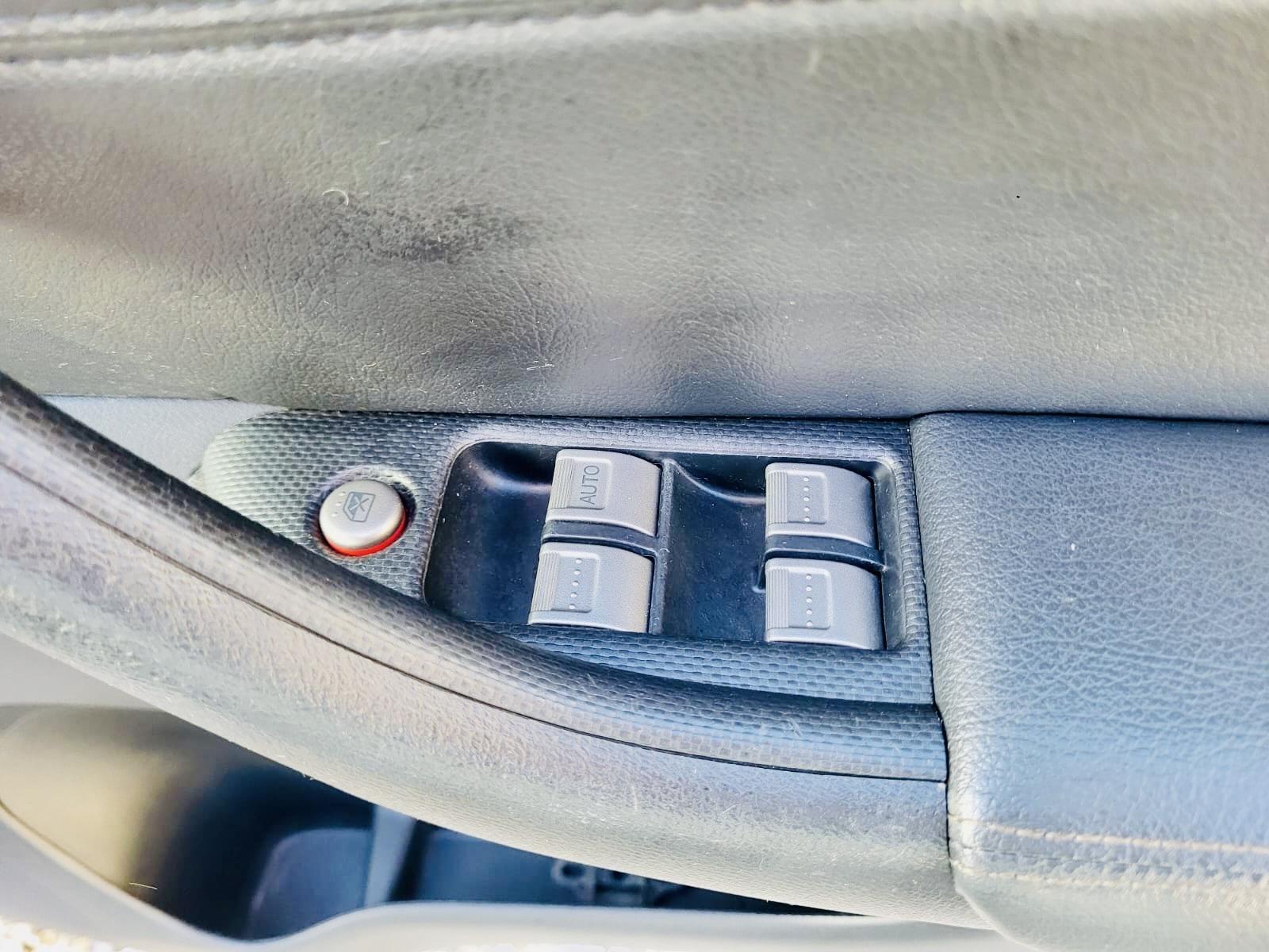 Honda Civic 1.6 i-VTEC Executive Hatchback 5dr Petrol Automatic (172 g/km, 108 bhp)