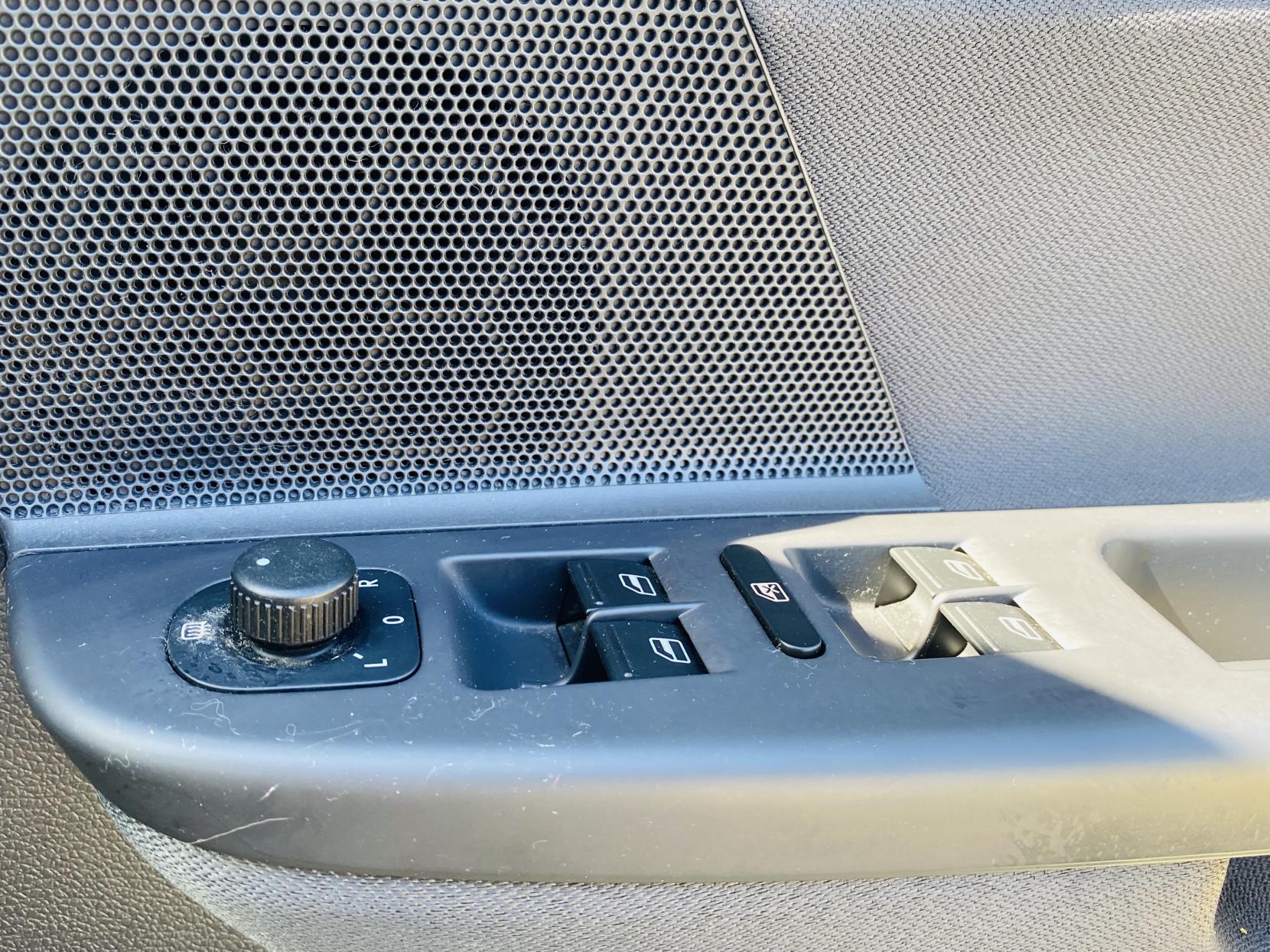 Volkswagen Golf 1.6 FSI Match Hatchback 5dr Petrol Automatic (182 g/km, 113 bhp)