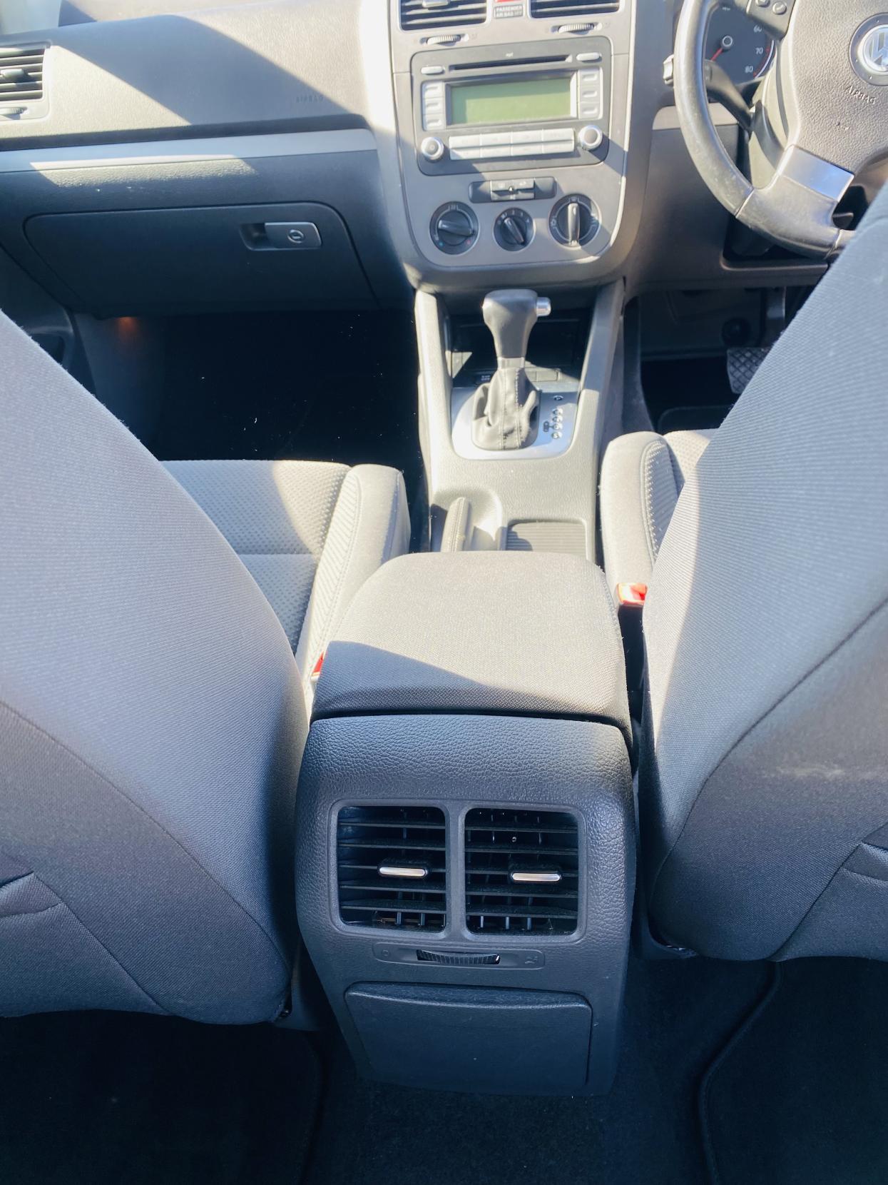 Volkswagen Golf 1.6 FSI Match Hatchback 5dr Petrol Automatic (182 g/km, 113 bhp)