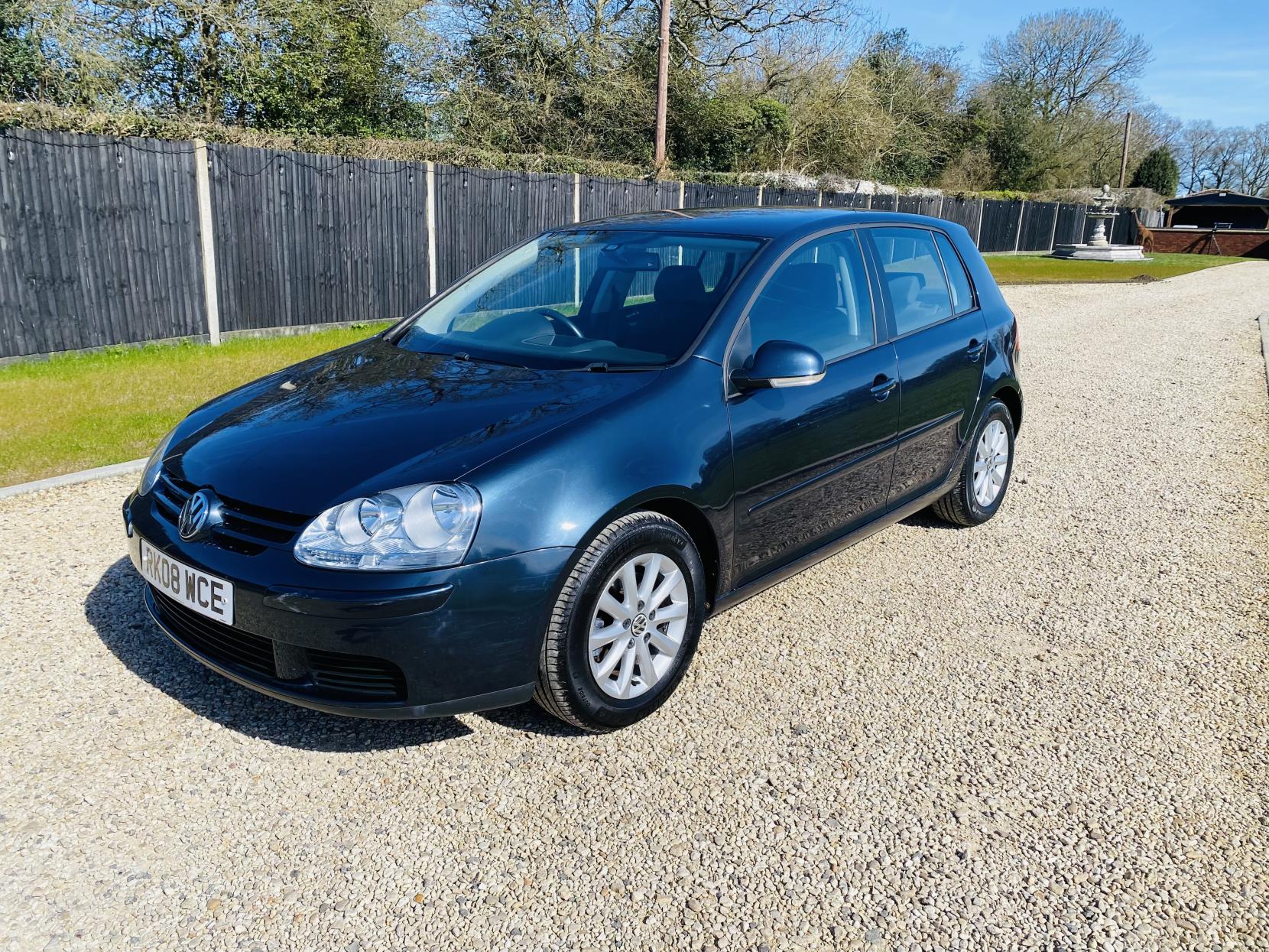 Volkswagen Golf 1.6 FSI Match Hatchback 5dr Petrol Automatic (182 g/km, 113 bhp)