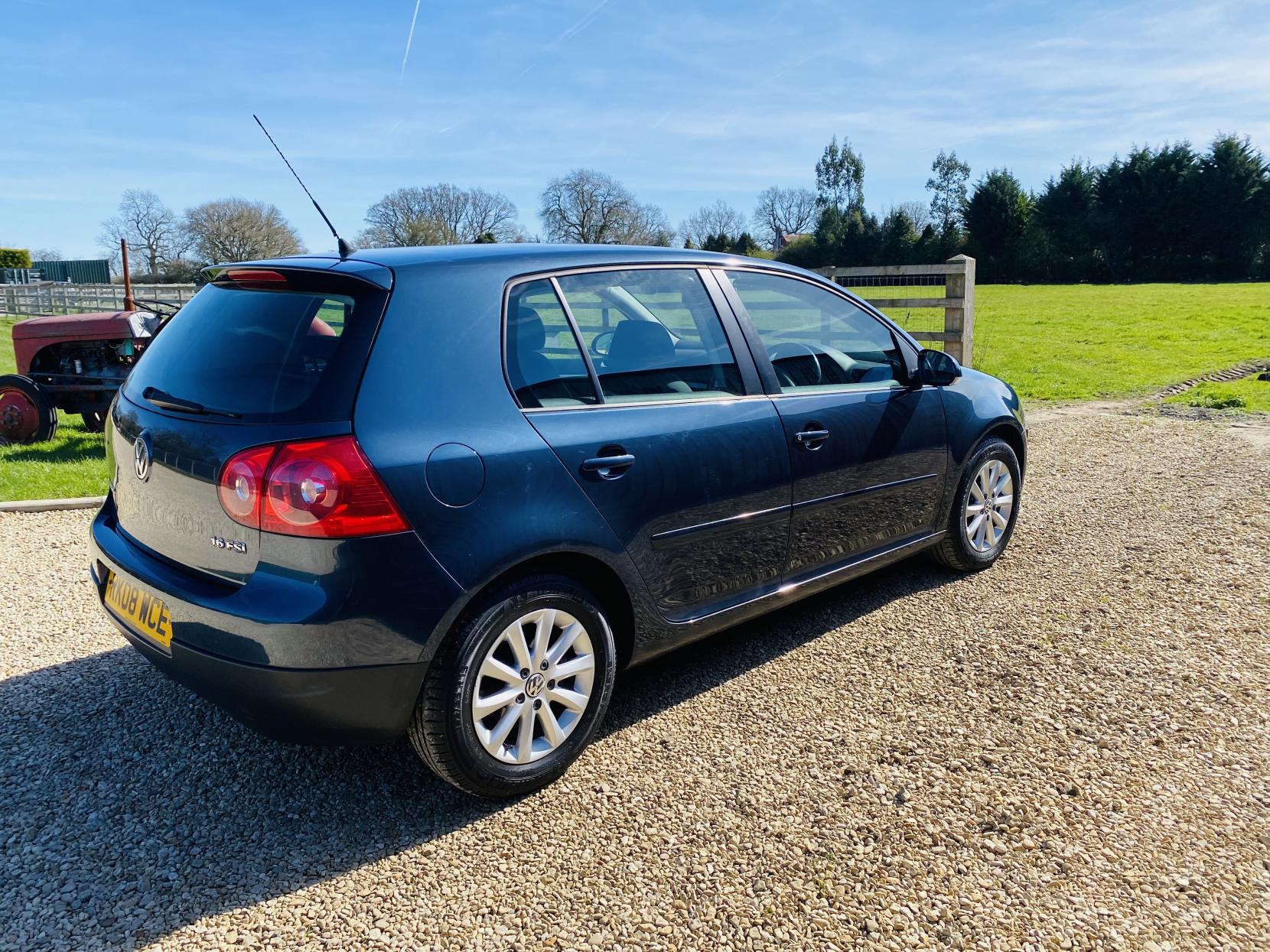 Volkswagen Golf 1.6 FSI Match Hatchback 5dr Petrol Automatic (182 g/km, 113 bhp)