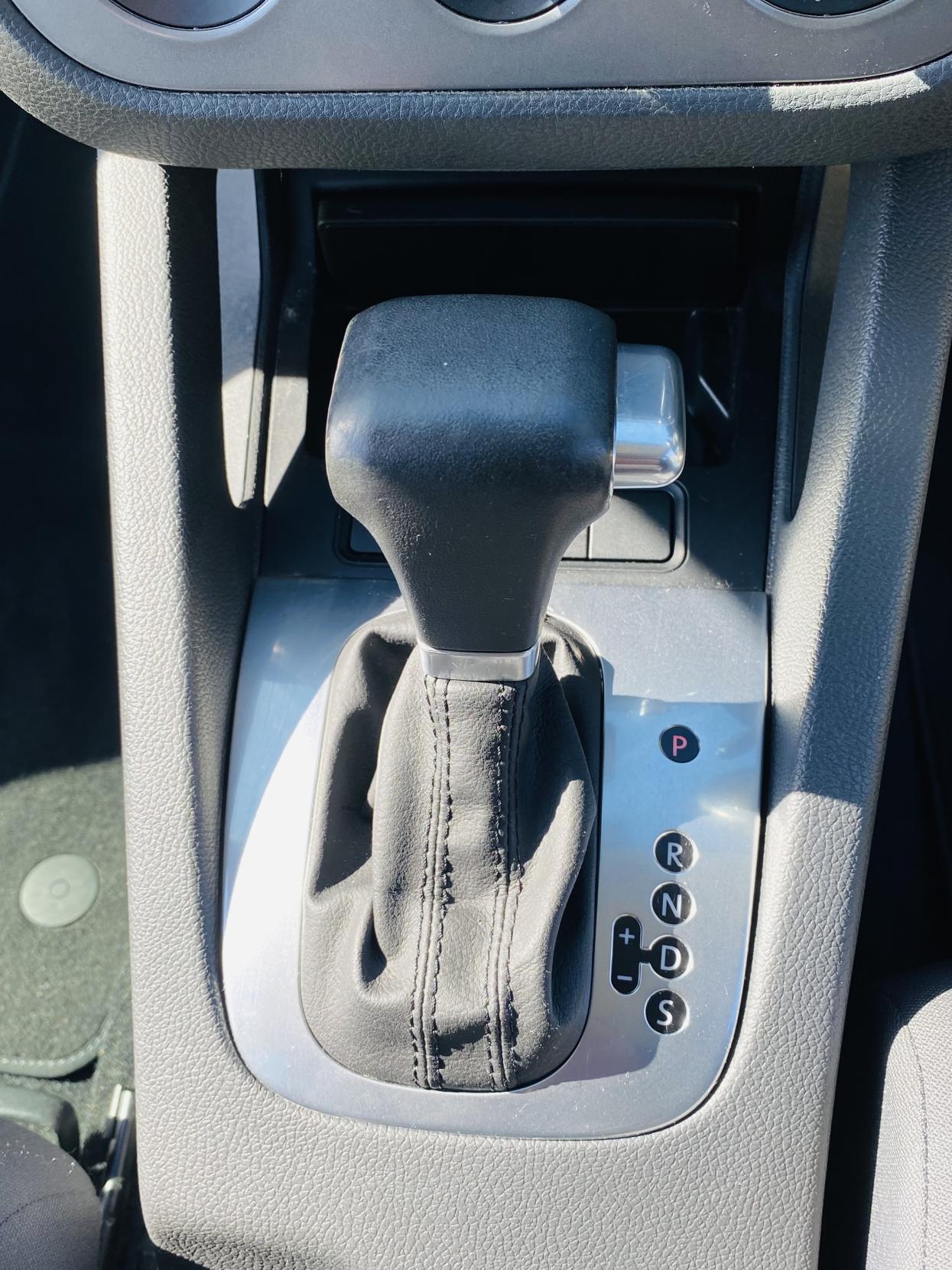 Volkswagen Golf 1.6 FSI Match Hatchback 5dr Petrol Automatic (182 g/km, 113 bhp)