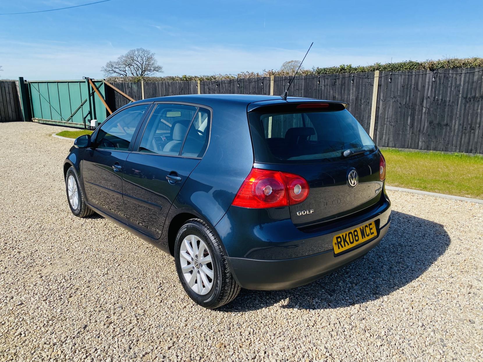 Volkswagen Golf 1.6 FSI Match Hatchback 5dr Petrol Automatic (182 g/km, 113 bhp)