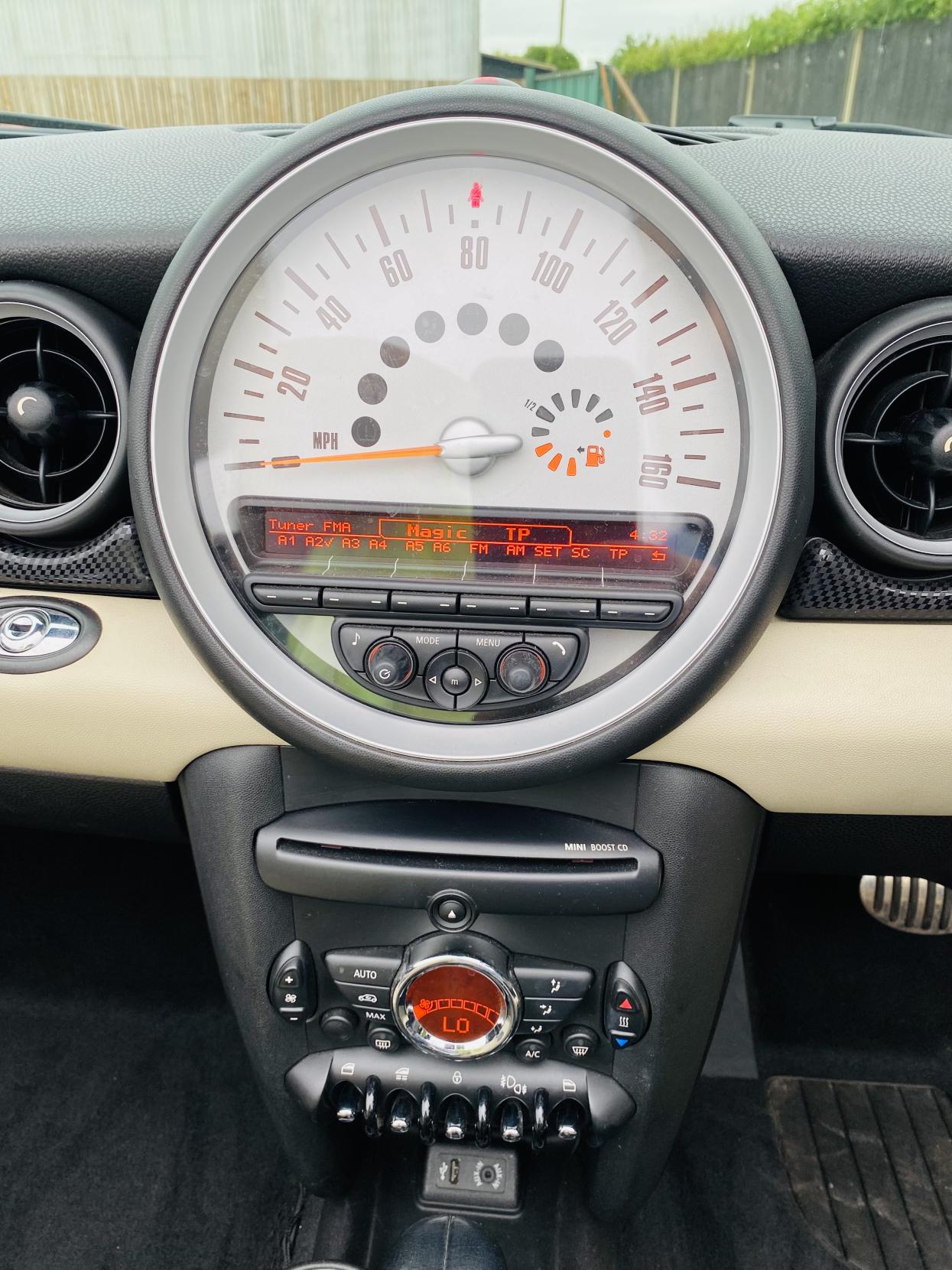 MINI Convertible 1.6 Cooper S Convertible 2dr Petrol Auto Euro 5 (184 ps)