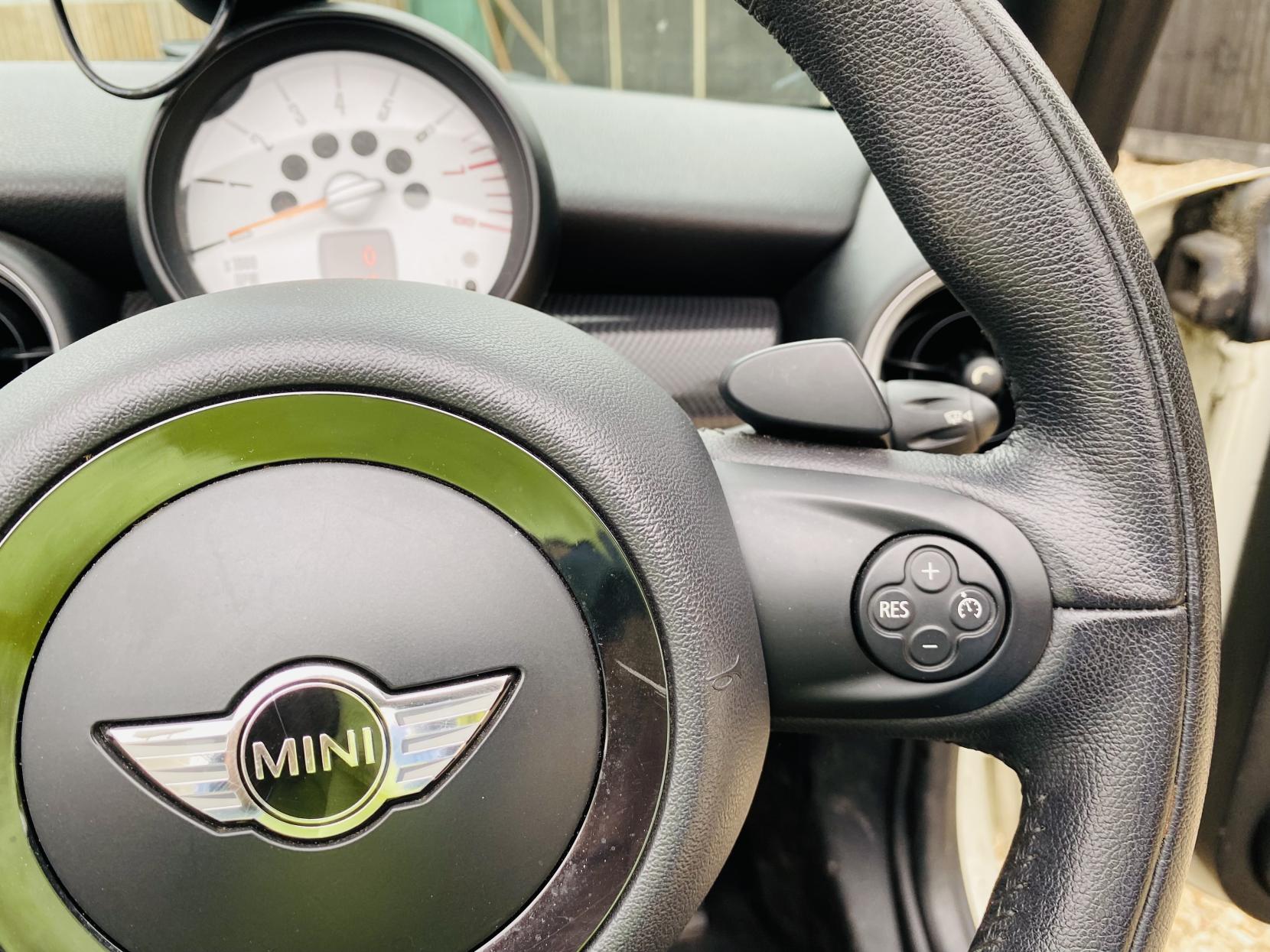 MINI Convertible 1.6 Cooper S Convertible 2dr Petrol Auto Euro 5 (184 ps)