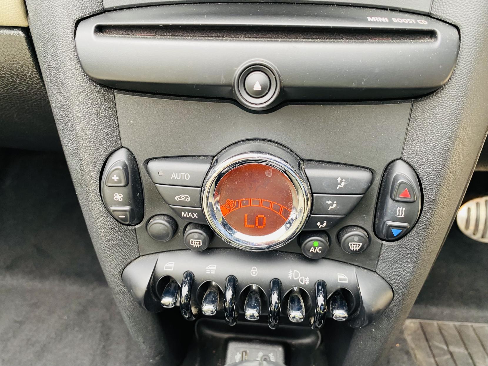 MINI Convertible 1.6 Cooper S Convertible 2dr Petrol Auto Euro 5 (184 ps)