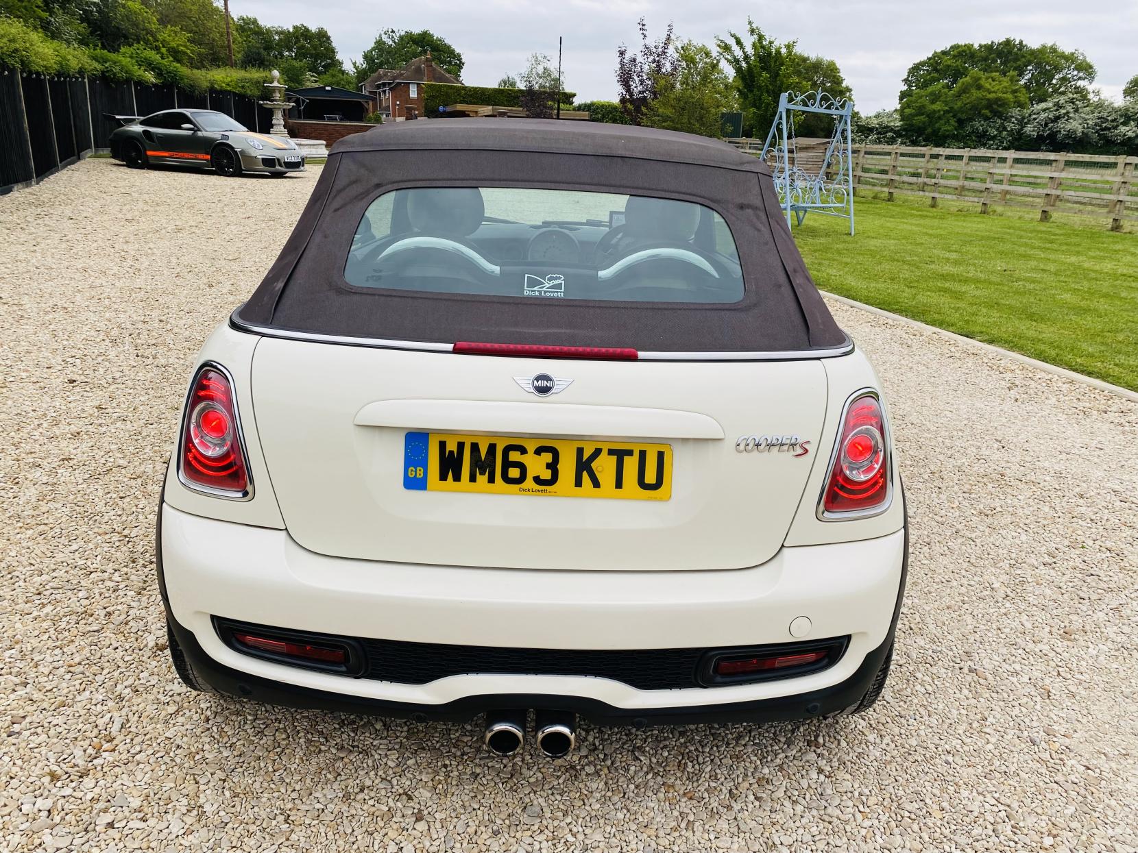 MINI Convertible 1.6 Cooper S Convertible 2dr Petrol Auto Euro 5 (184 ps)