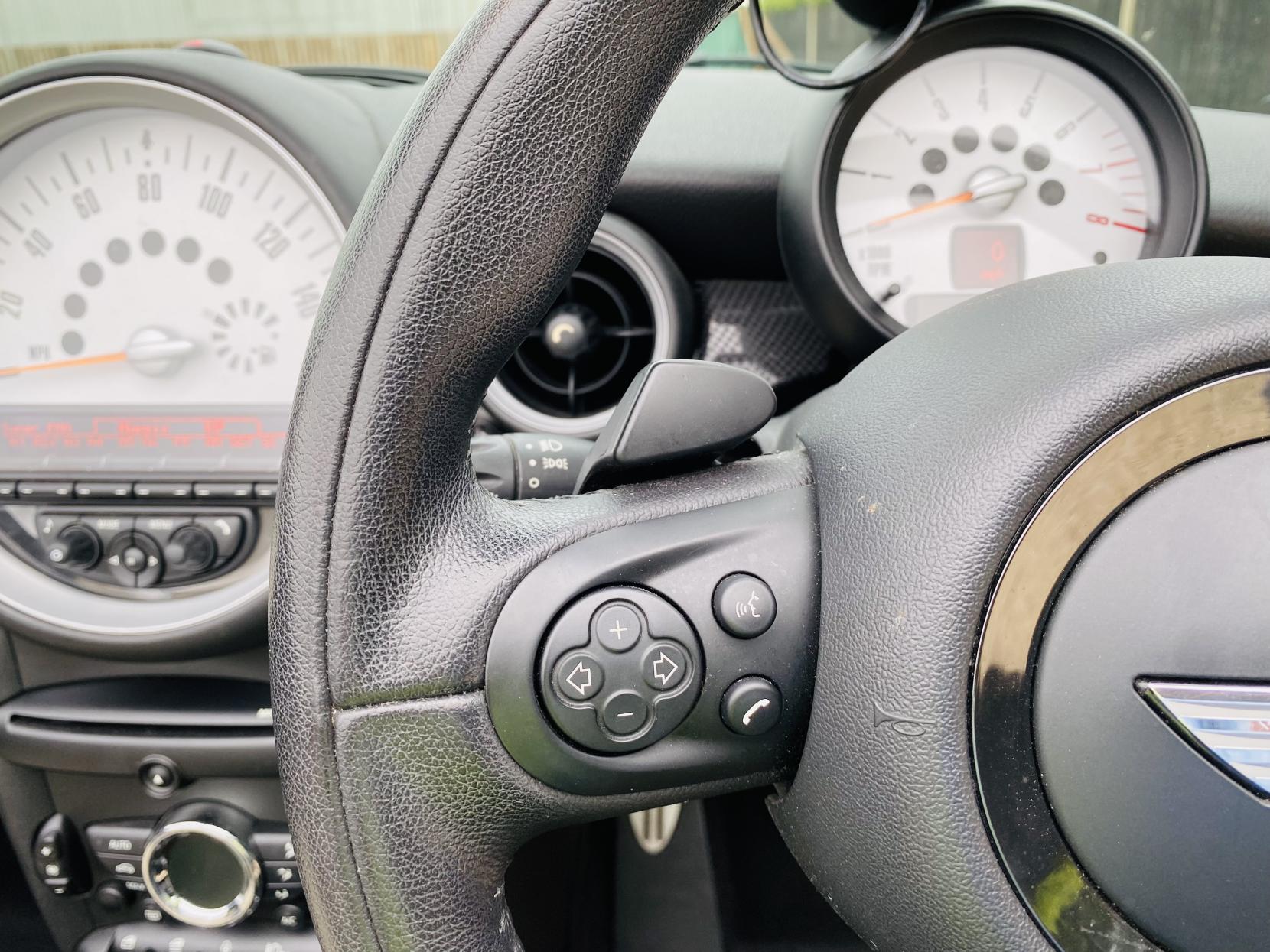 MINI Convertible 1.6 Cooper S Convertible 2dr Petrol Auto Euro 5 (184 ps)