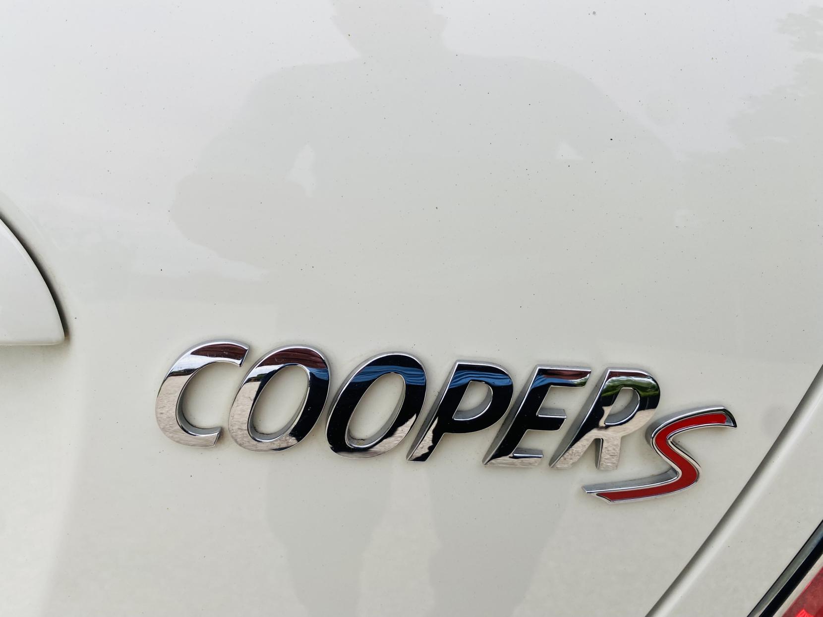 MINI Convertible 1.6 Cooper S Convertible 2dr Petrol Auto Euro 5 (184 ps)