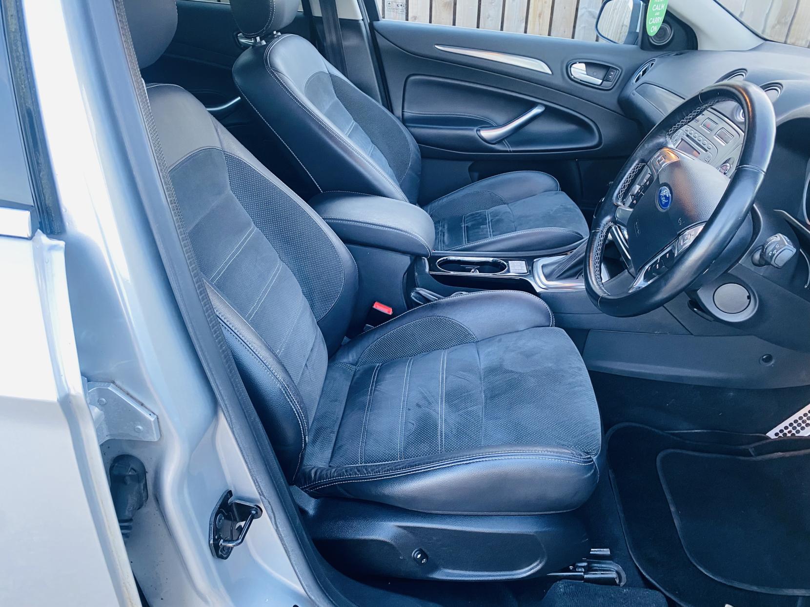 Ford Mondeo 2.0 EcoBoost Titanium X Hatchback 5dr Petrol Powershift (179 g/km, 200 bhp)