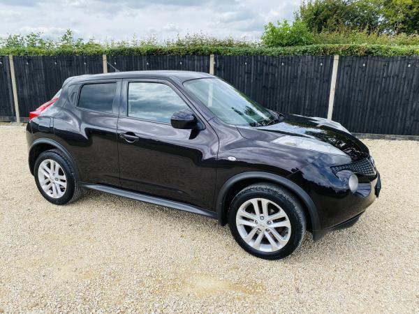 Nissan Juke 1.6 Tekna SUV 5dr Petrol CVT Euro 5 (117 ps)