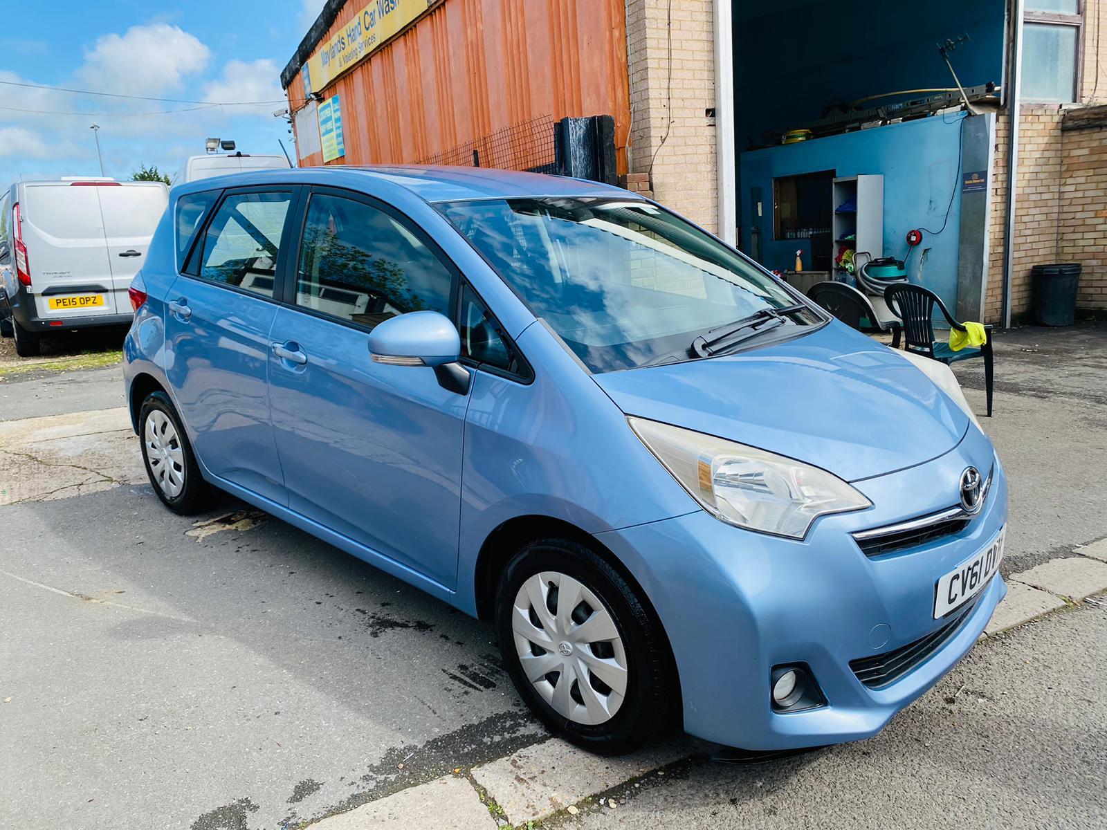 Toyota Verso S 1.33 Dual VVT-i TR MPV 5dr Petrol Manual Euro 5 (98 ps)