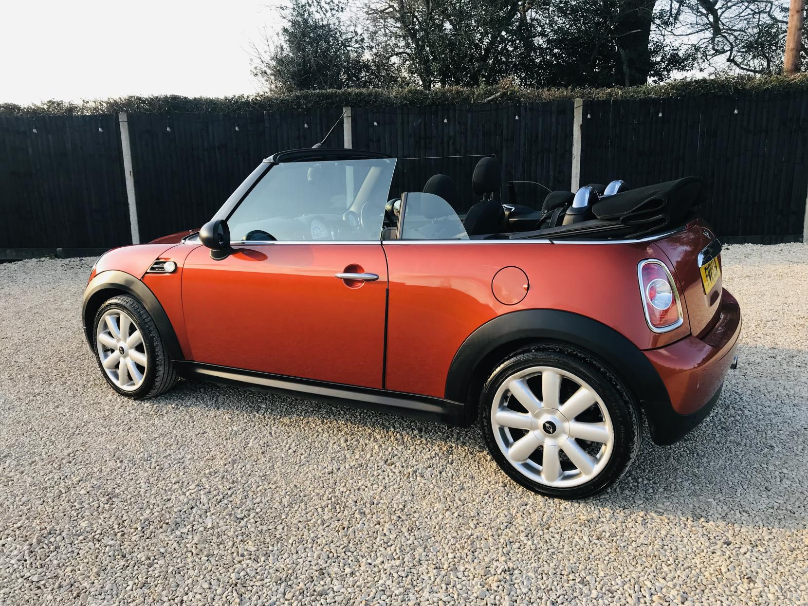 MINI Convertible 1.6 One Convertible 2dr Petrol Manual Euro 5 (98 ps)