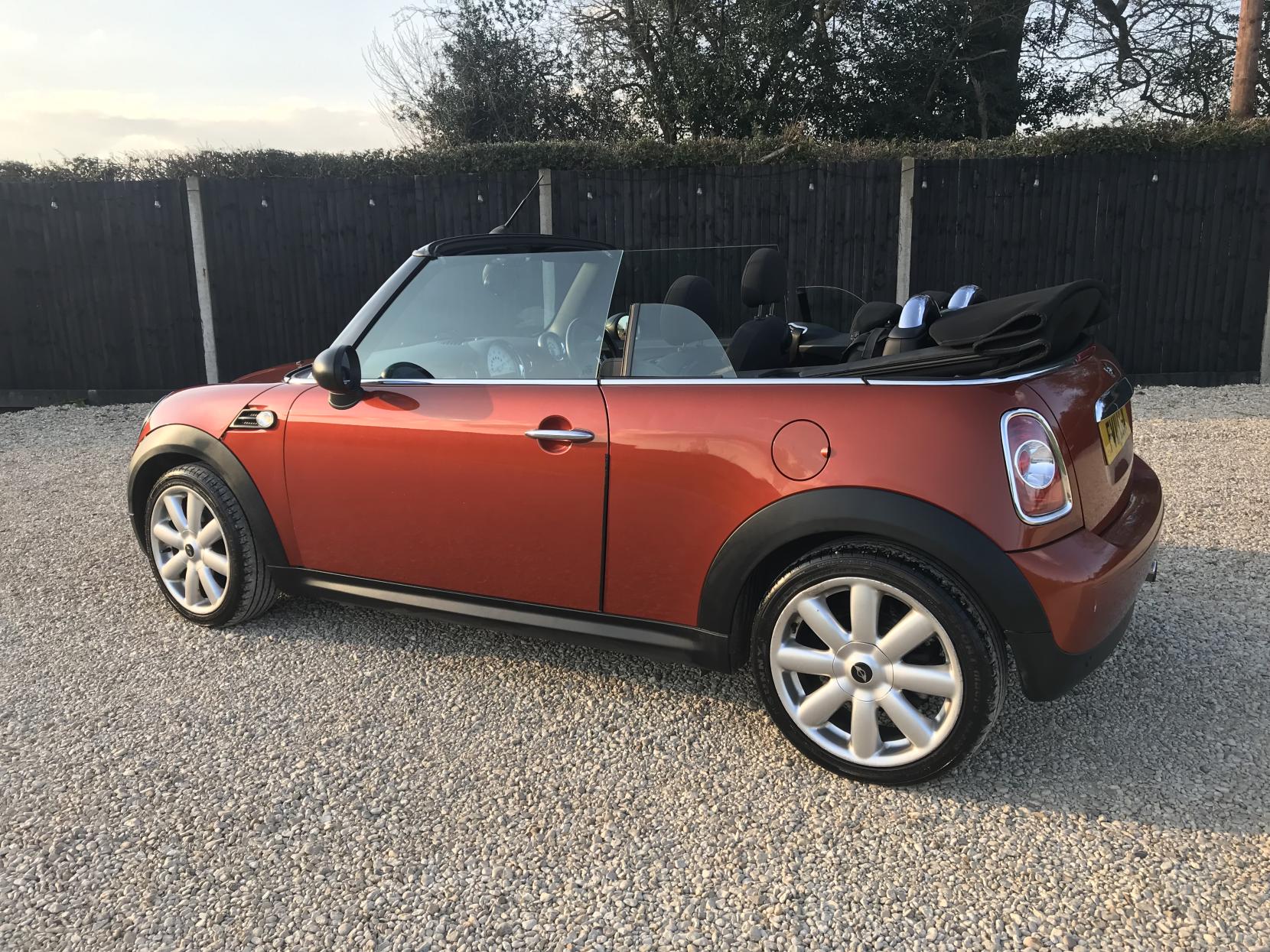 MINI Convertible 1.6 One Convertible 2dr Petrol Manual Euro 5 (98 ps)