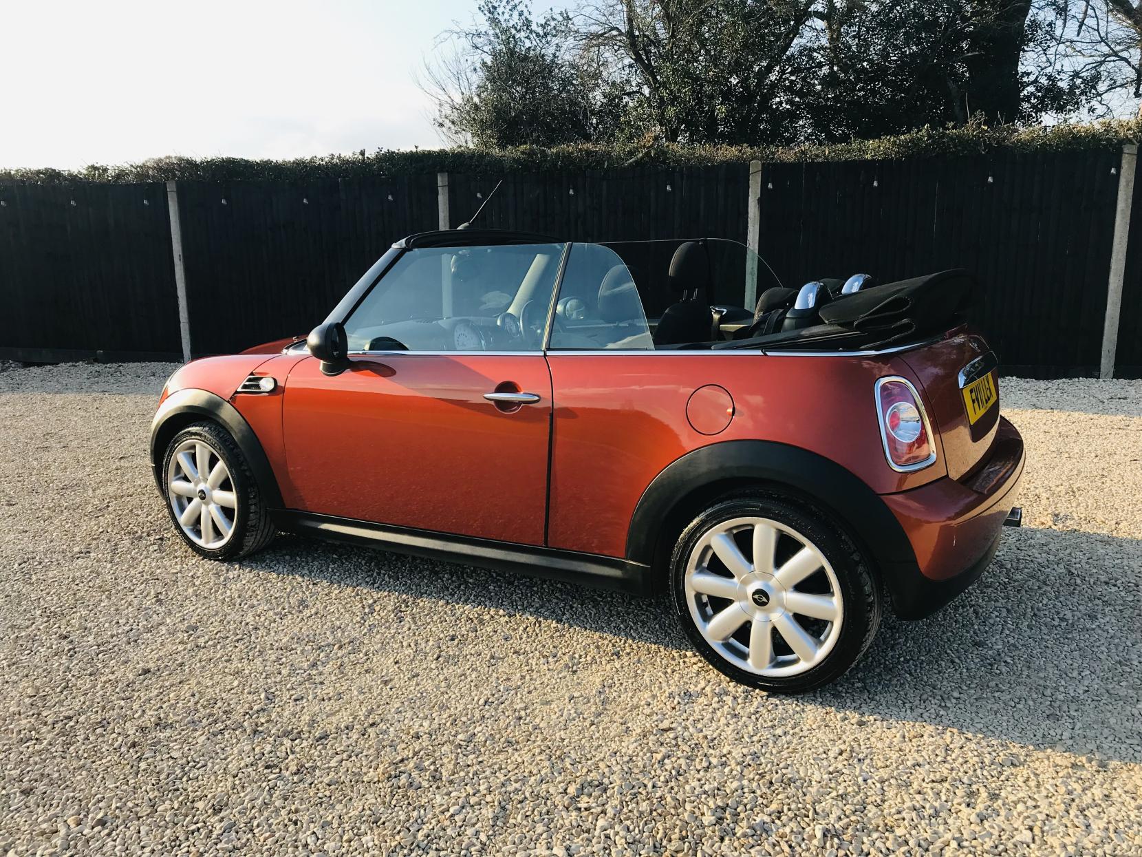 MINI Convertible 1.6 One Convertible 2dr Petrol Manual Euro 5 (98 ps)