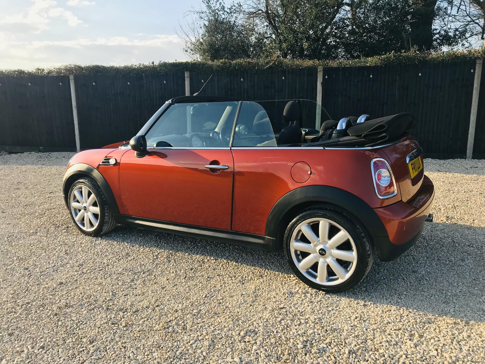 MINI Convertible 1.6 One Convertible 2dr Petrol Manual Euro 5 (98 ps)