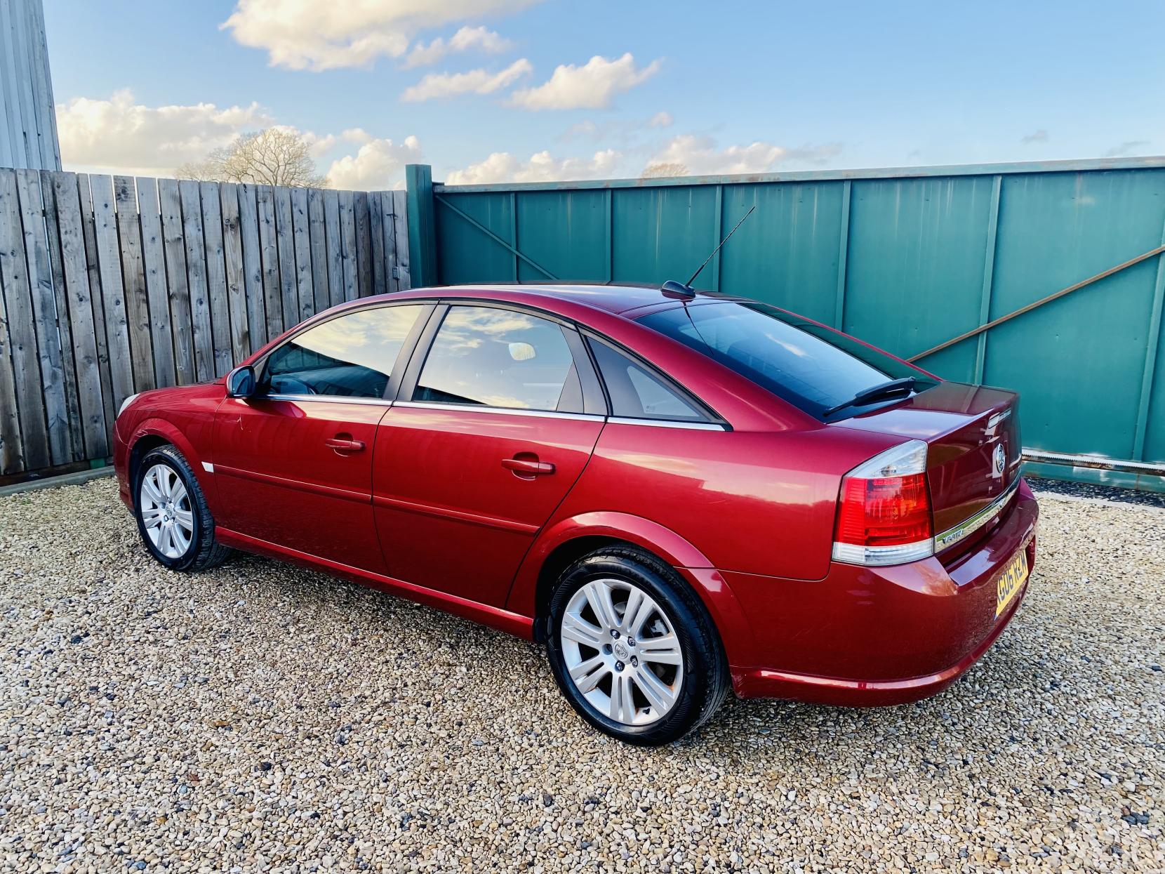 Vauxhall Vectra 1.8 VVT Exclusiv Hatchback 5dr Petrol Manual (173 g/km, 138 bhp)
