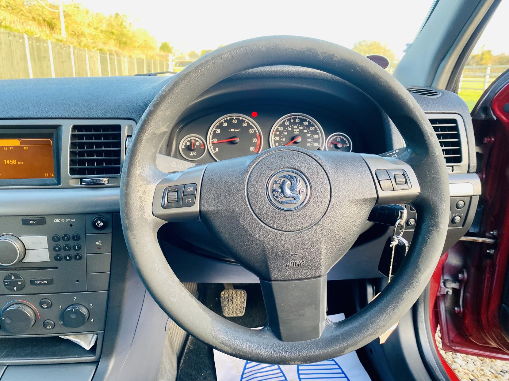 Vauxhall Vectra 1.8 VVT Exclusiv Hatchback 5dr Petrol Manual (173 g/km, 138 bhp)