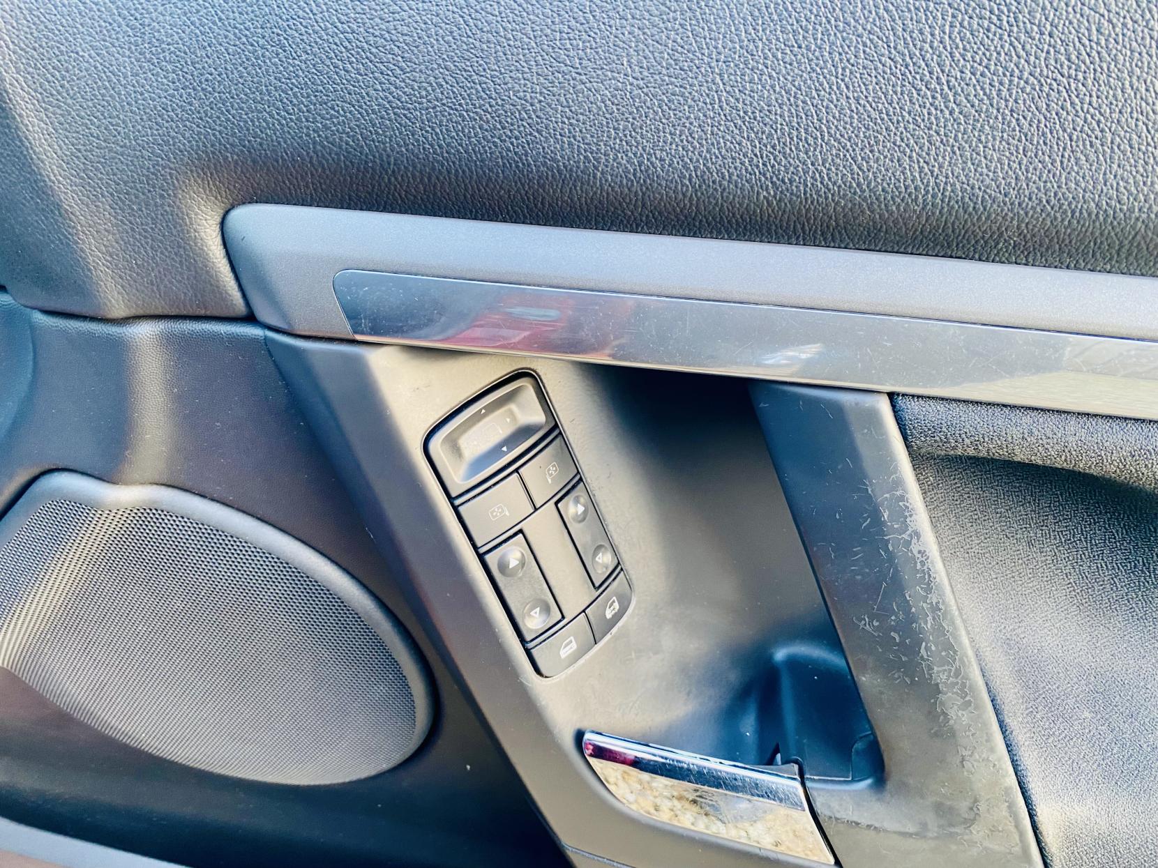 Vauxhall Vectra 1.8 VVT Exclusiv Hatchback 5dr Petrol Manual (173 g/km, 138 bhp)