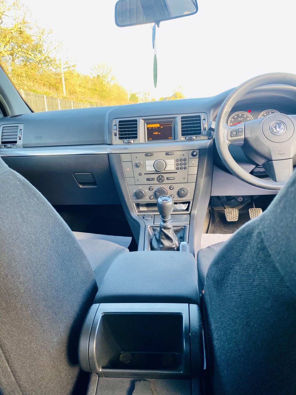 Vauxhall Vectra 1.8 VVT Exclusiv Hatchback 5dr Petrol Manual (173 g/km, 138 bhp)