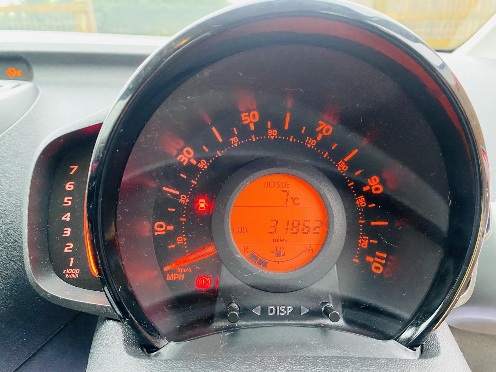 Toyota AYGO 1.0 VVT-i x-play Hatchback 5dr Petrol Manual Euro 6 (68 ps)