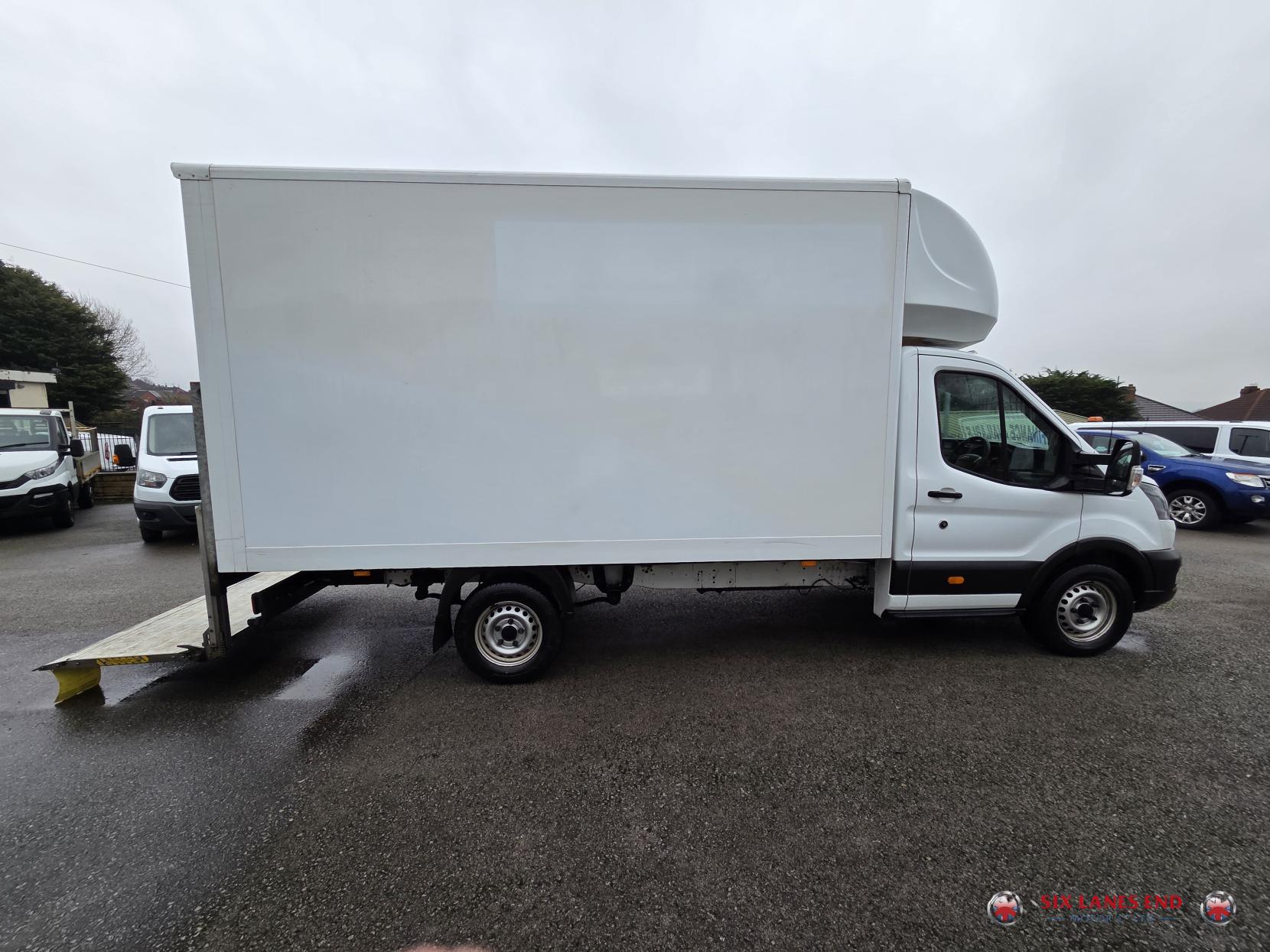 Ford Transit 2.0 350 EcoBlue Leader Luton 3dr Diesel Manual FWD L4 Euro 6 (s/s) (130 ps)