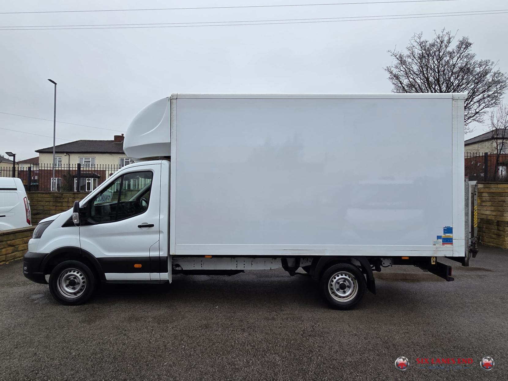 Ford Transit 2.0 350 EcoBlue Leader Luton 3dr Diesel Manual FWD L4 Euro 6 (s/s) (130 ps)