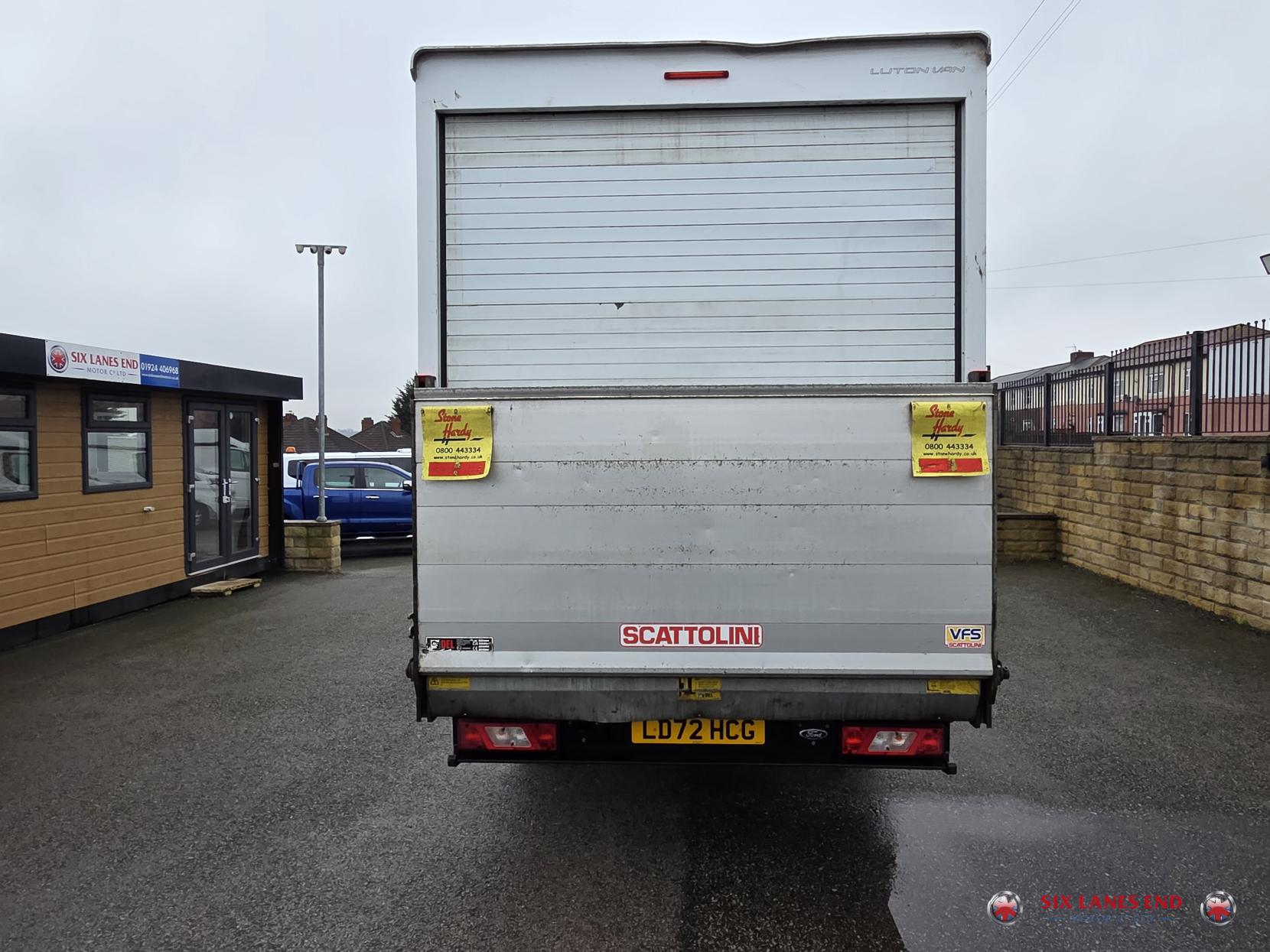 Ford Transit 2.0 350 EcoBlue Leader Luton 3dr Diesel Manual FWD L4 Euro 6 (s/s) (130 ps)