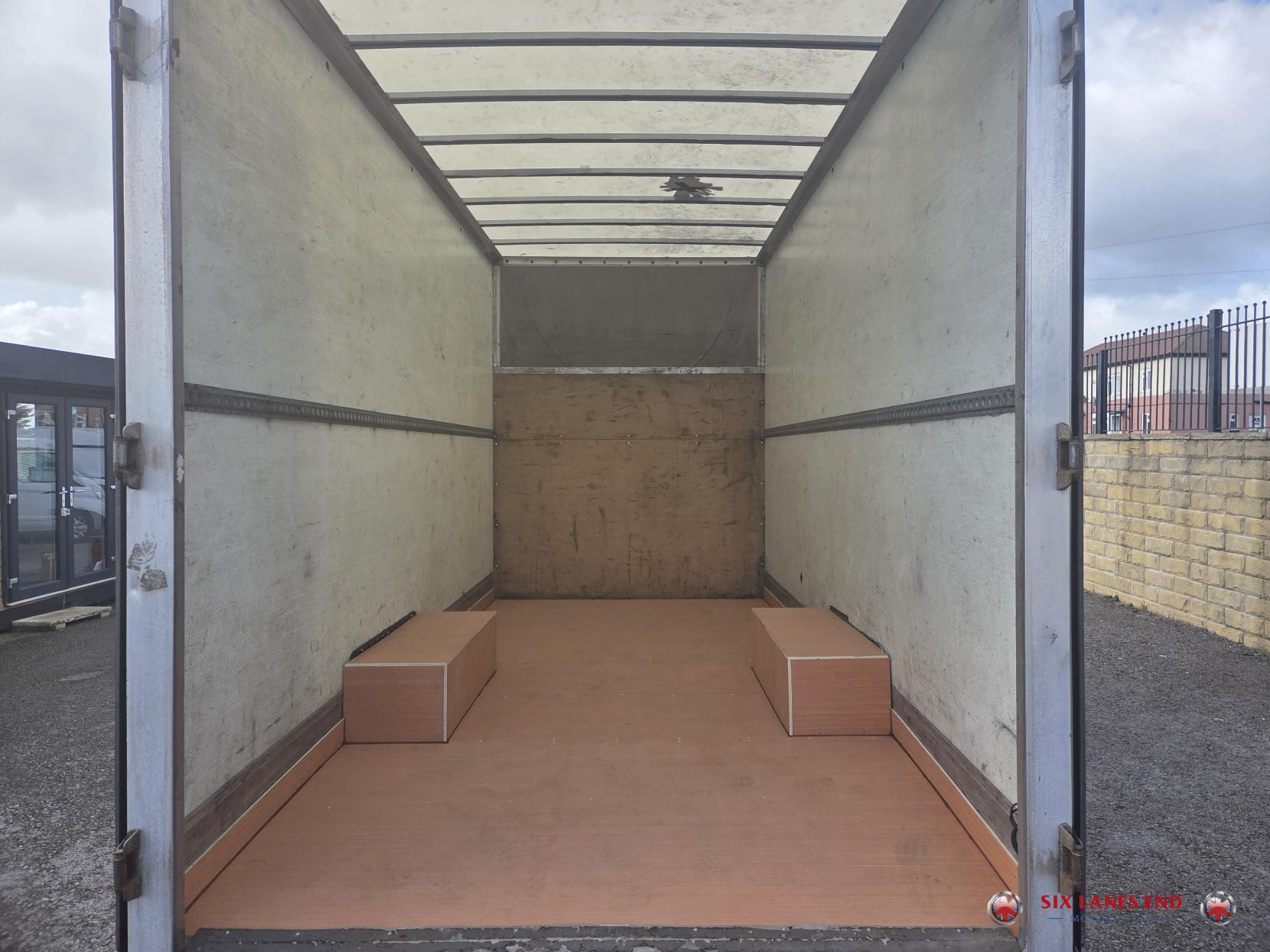 Renault Trucks Master RENAULT TRUCKS MASTER RED EDITION 35 LWB LOW LOADER MK3 FL2 (E62)