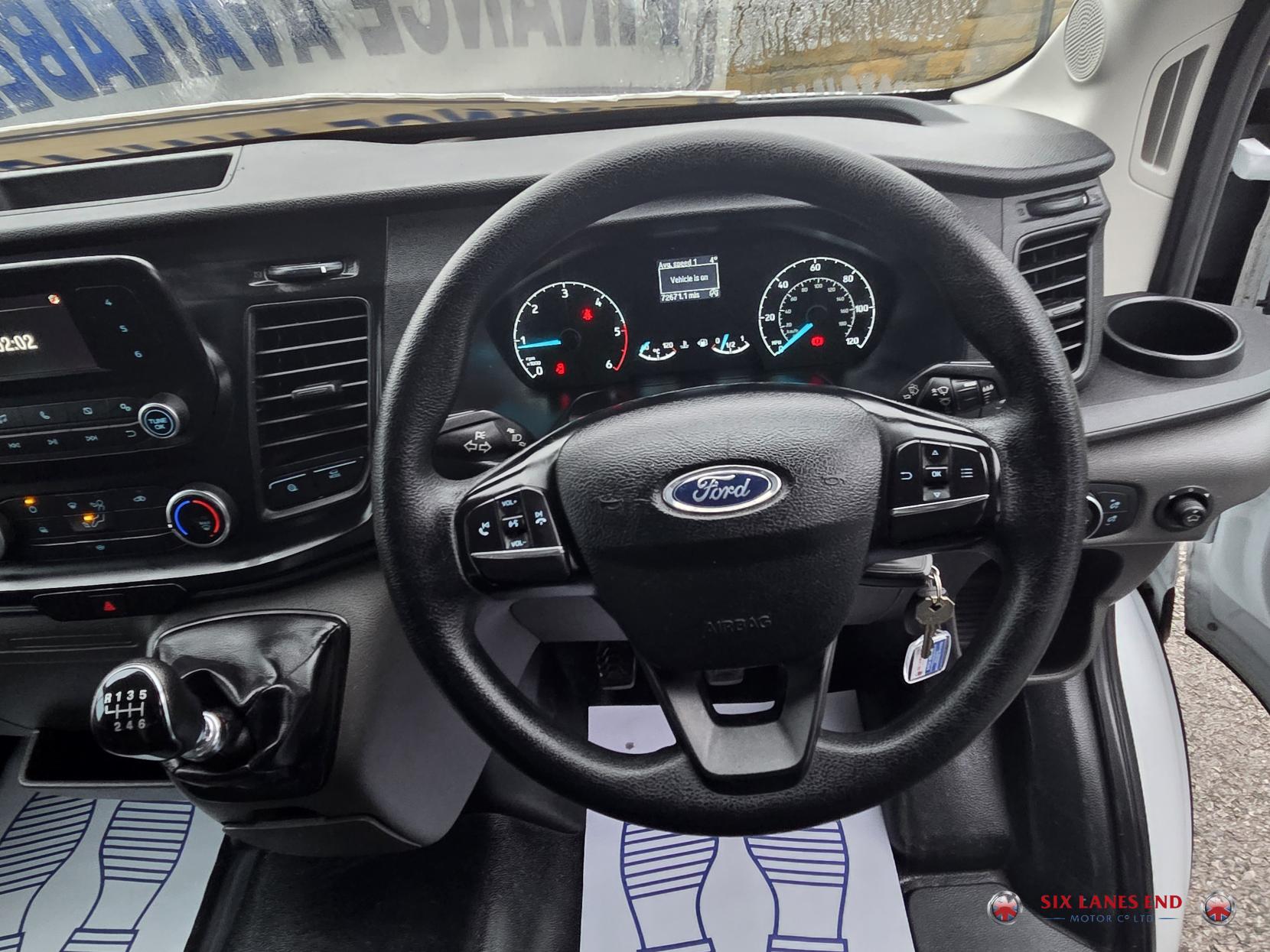 Ford Transit 2.0 350 EcoBlue Leader Luton 3dr Diesel Manual FWD L4 Euro 6 (s/s) (130 ps)