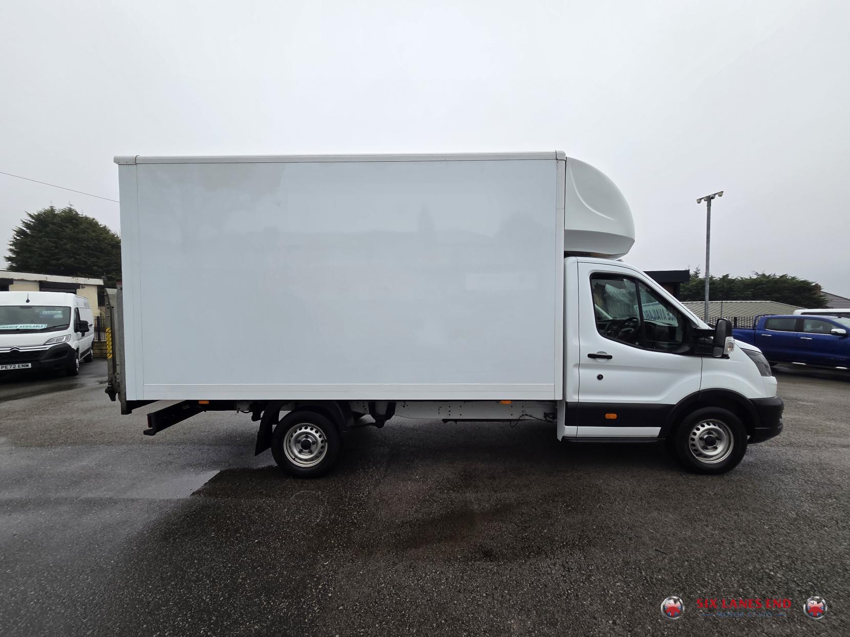 Ford Transit 2.0 350 EcoBlue Leader Luton 3dr Diesel Manual FWD L4 Euro 6 (s/s) (130 ps)
