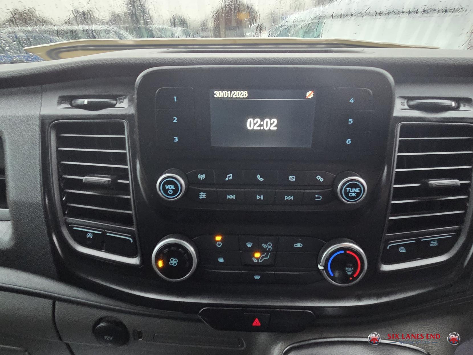 Ford Transit 2.0 350 EcoBlue Leader Luton 3dr Diesel Manual FWD L4 Euro 6 (s/s) (130 ps)