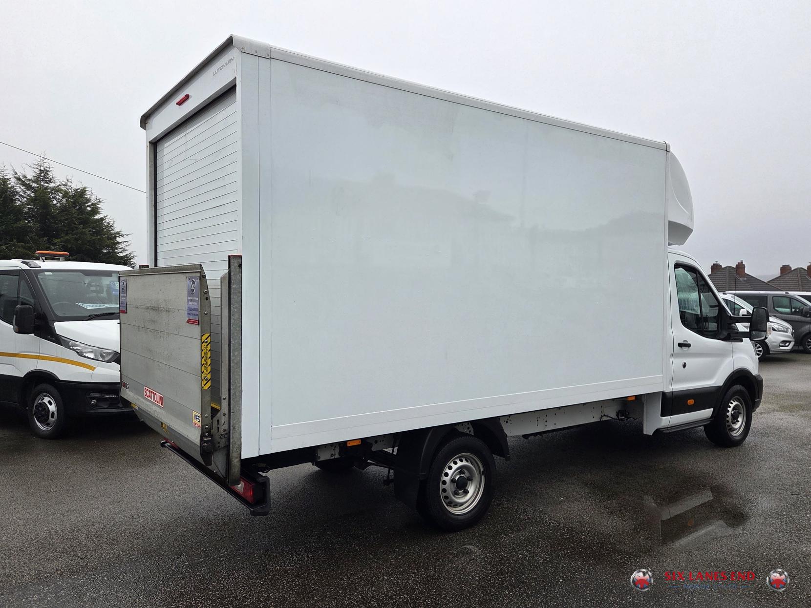 Ford Transit 2.0 350 EcoBlue Leader Luton 3dr Diesel Manual FWD L4 Euro 6 (s/s) (130 ps)