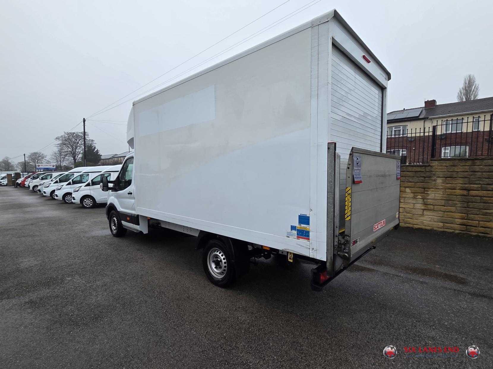 Ford Transit 2.0 350 EcoBlue Leader Luton 3dr Diesel Manual FWD L4 Euro 6 (s/s) (130 ps)