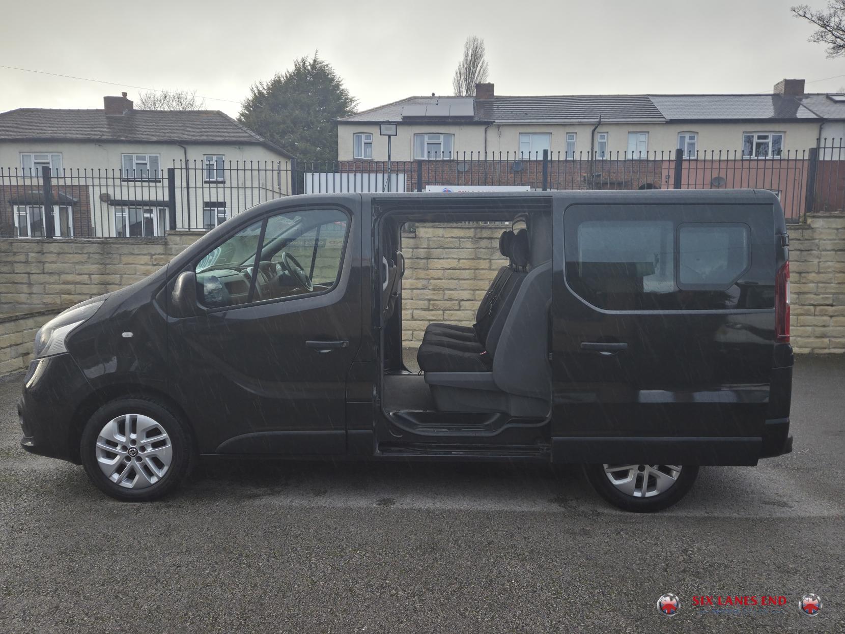 Nissan NV300 1.6 dCi 1.0t Tekna Crew Van Double Cab 6dr Diesel Manual L1 H1 Euro 6 (120 ps)