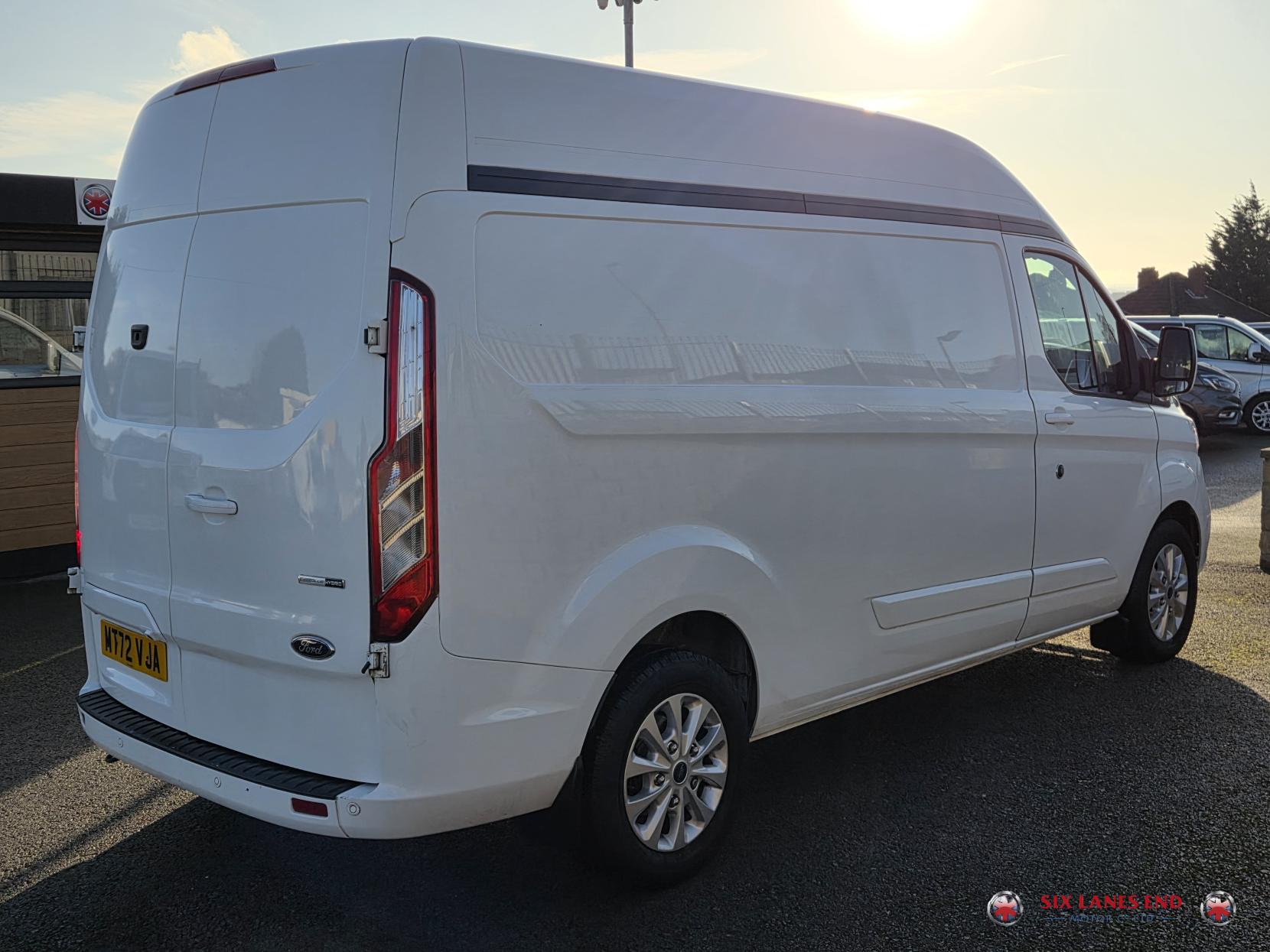 Ford Transit Custom 2.0 300 EcoBlue MHEV Limited Panel Van 5dr Diesel Manual L2 H2 Euro 6 (s/s) (130 ps)