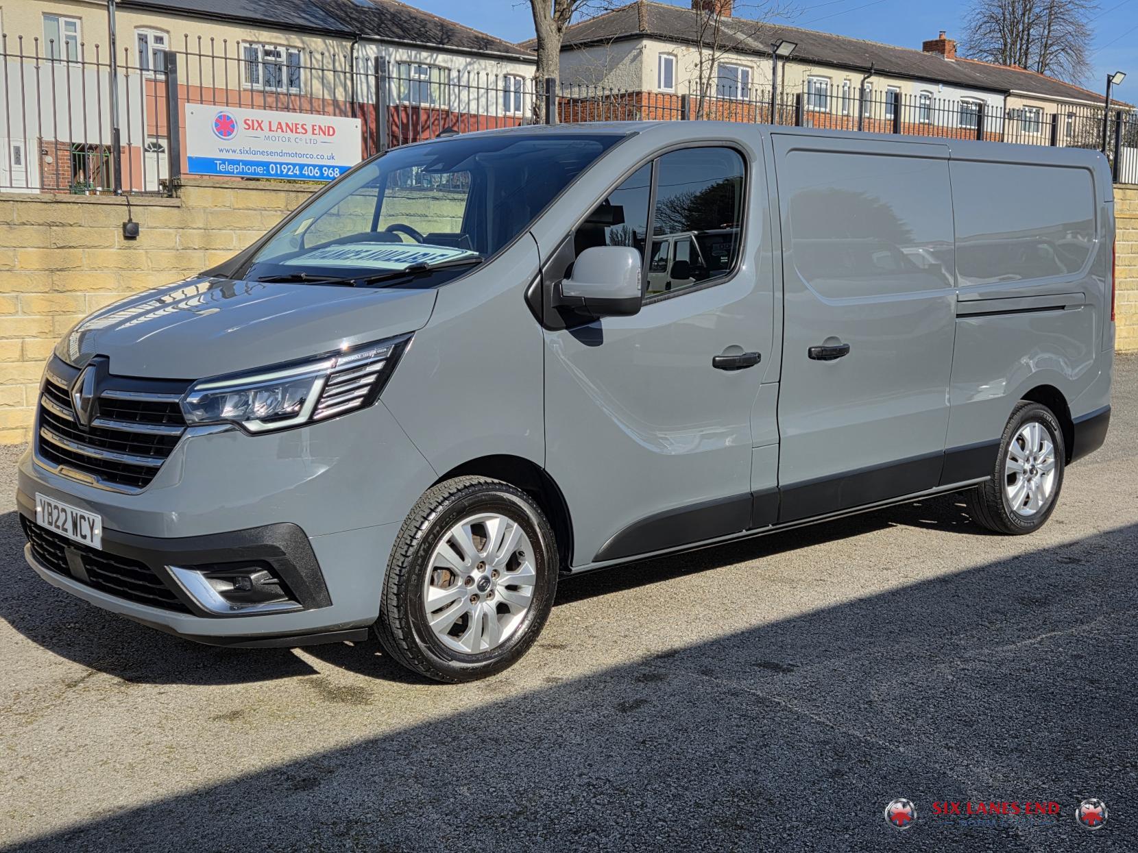 Renault Trafic 2.0 dCi Blue LL30 Sport Panel Van 5dr Diesel Manual L2 H1 Euro 6 (s/s) (130 ps)