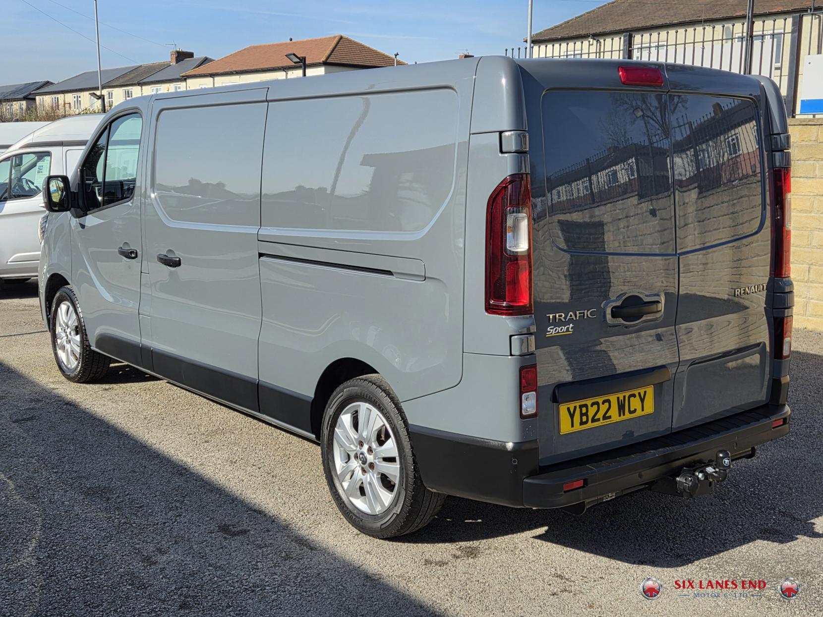 Renault Trafic 2.0 dCi Blue LL30 Sport Panel Van 5dr Diesel Manual L2 H1 Euro 6 (s/s) (130 ps)