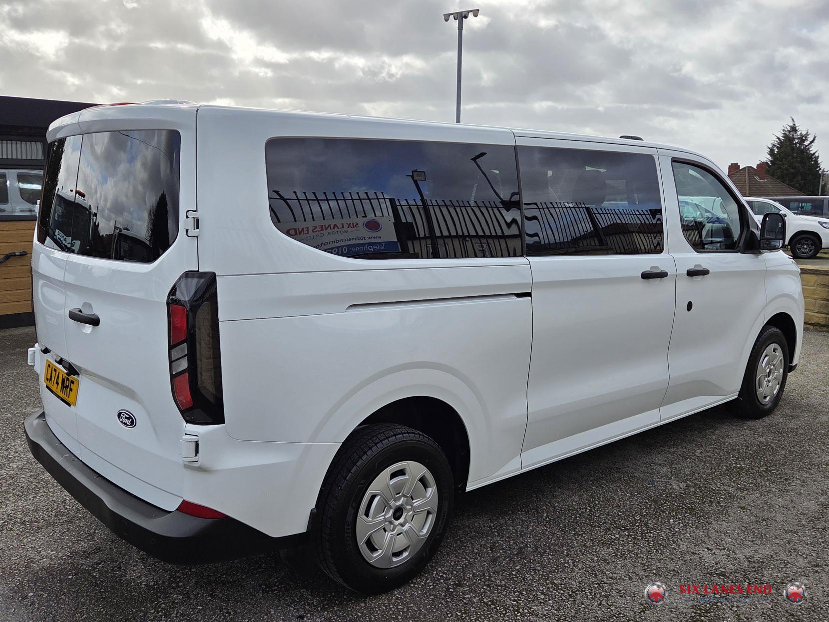 Ford Transit Custom 2.0 320 EcoBlue Trend Kombi Double Cab 5dr Diesel Manual L2 Euro 6 (s/s) (136 ps)